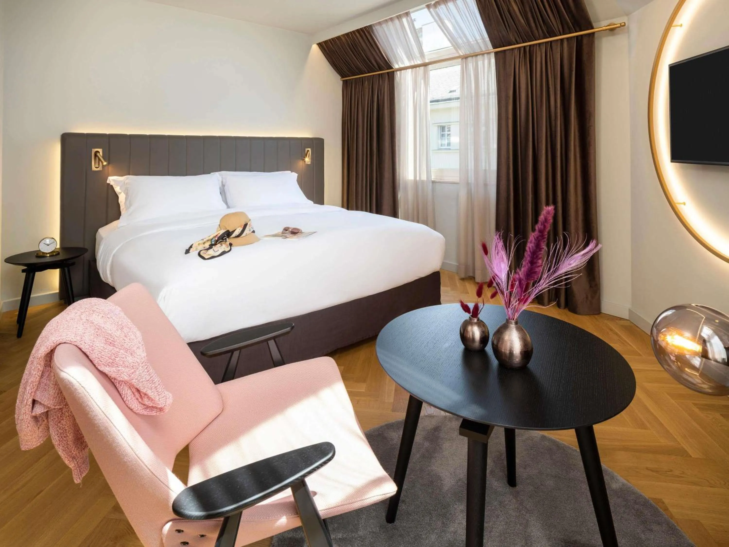 Bedroom, Bed in Hotel Am Konzerthaus - MGallery Collection