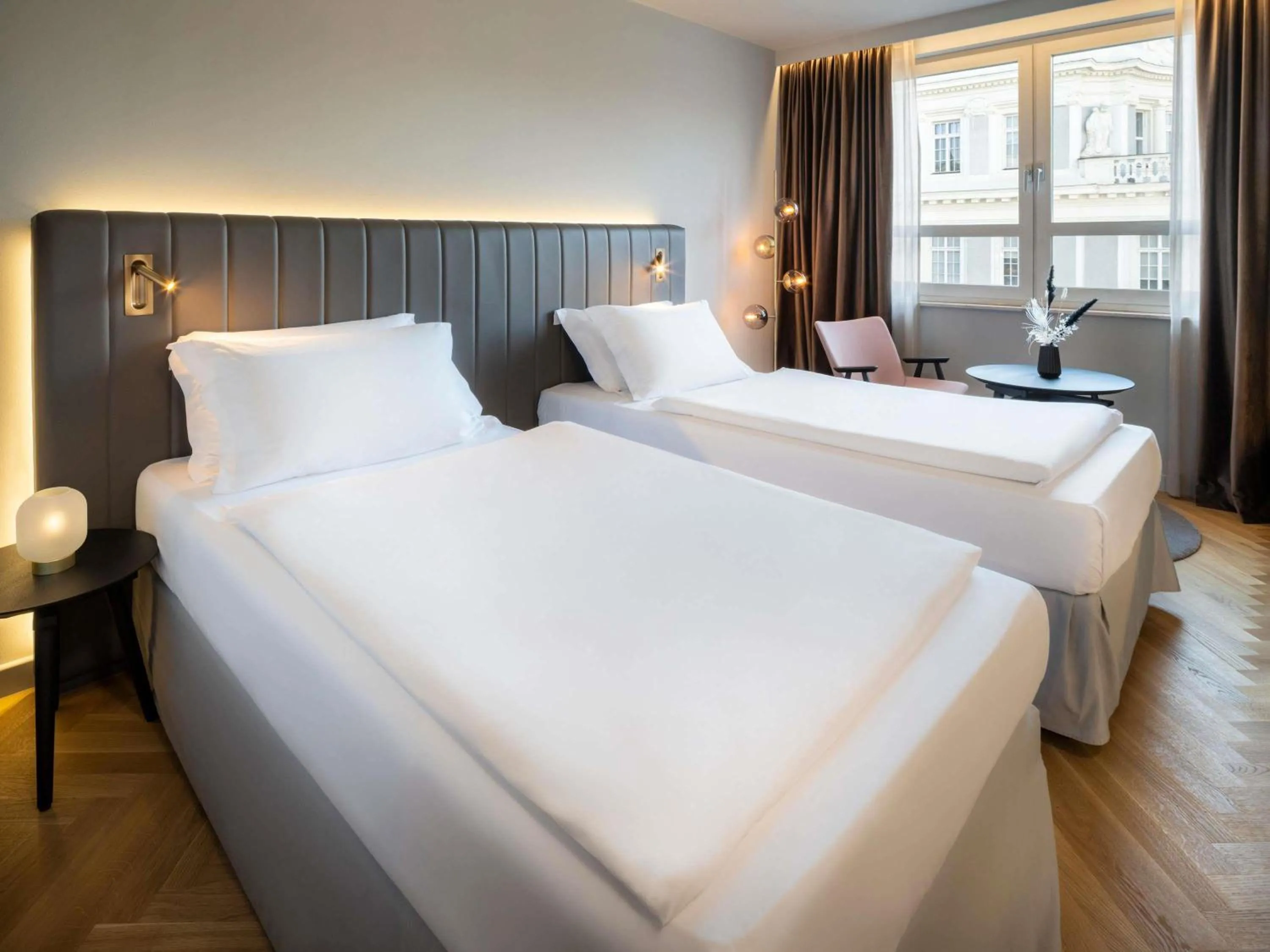 Bedroom, Bed in Hotel Am Konzerthaus - MGallery Collection