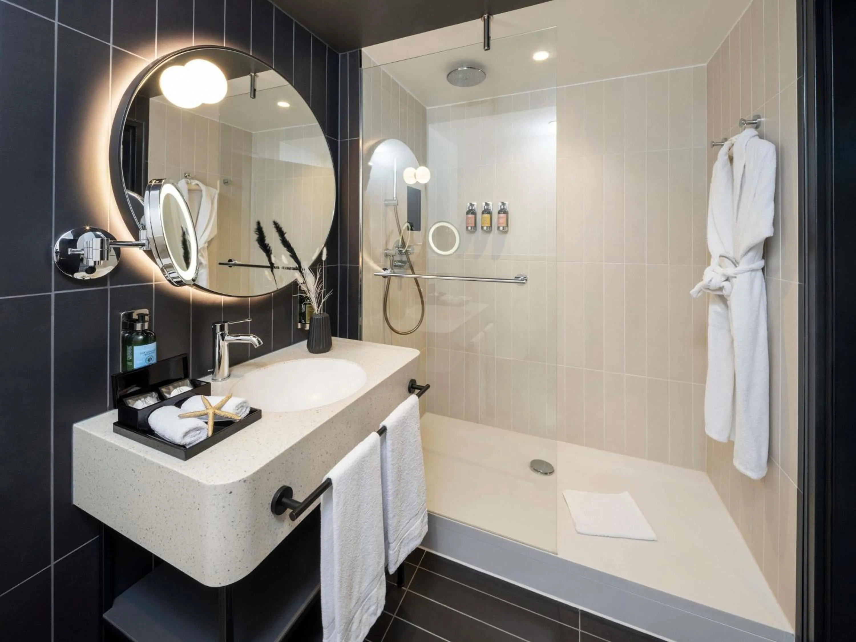 Bedroom in Hotel Am Konzerthaus - MGallery Collection