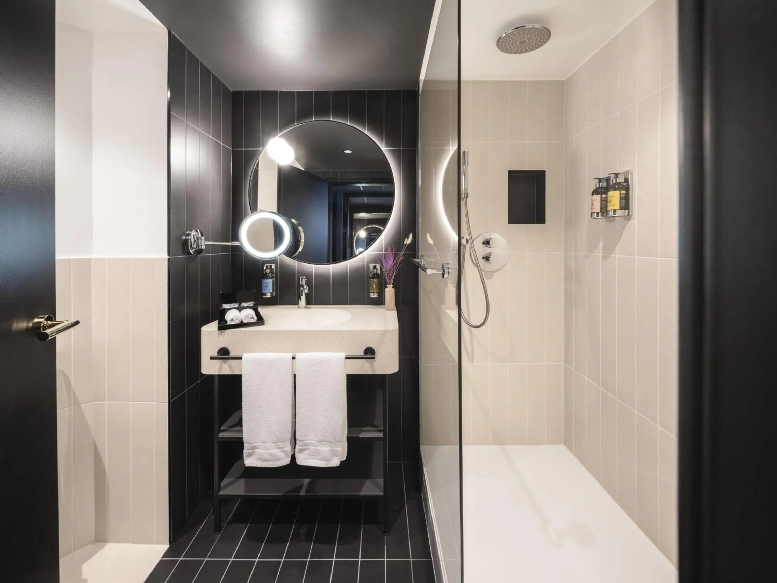 Bedroom in Hotel Am Konzerthaus - MGallery Collection