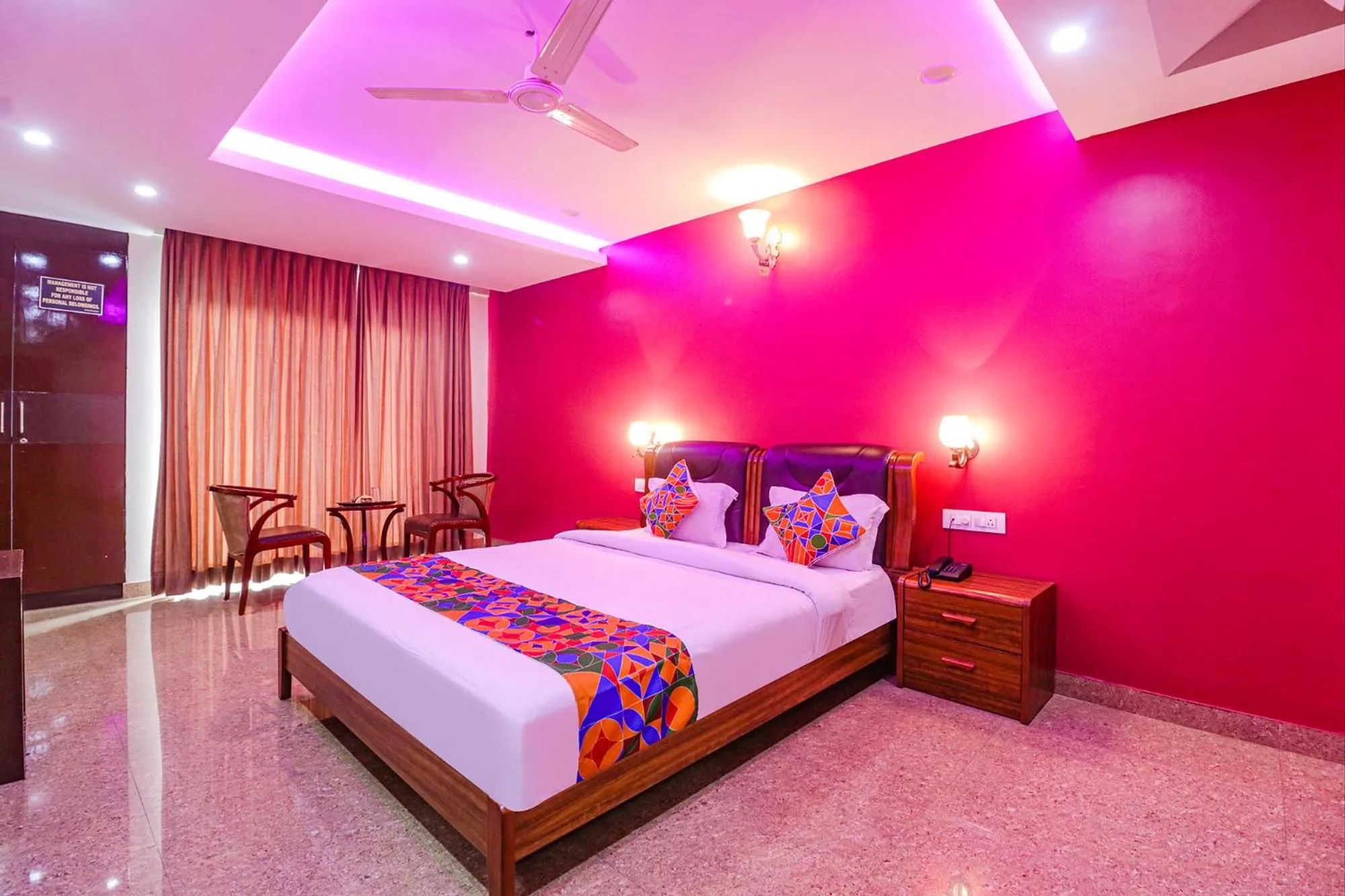 Photo of the whole room, Bed in FabHotel Turning Point - Nr Ulsoor Lake