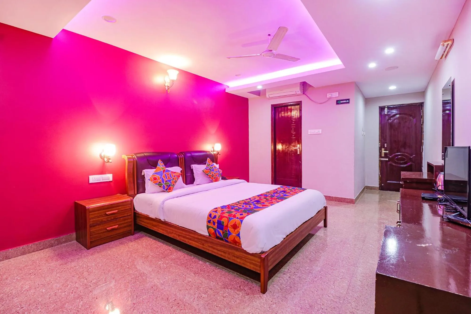 TV and multimedia, Bed in FabHotel Turning Point - Nr Ulsoor Lake