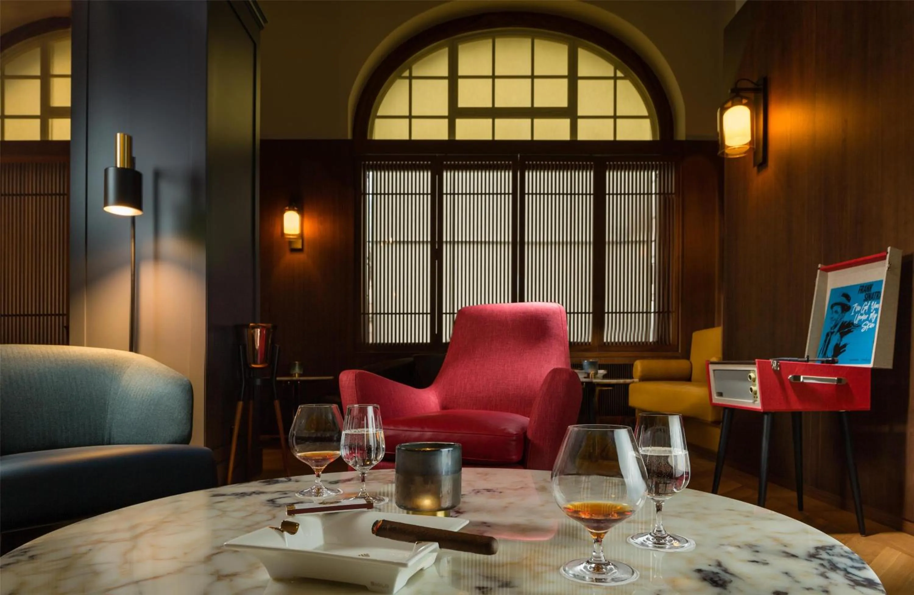 Lounge or bar in Kempinski Palace Engelberg