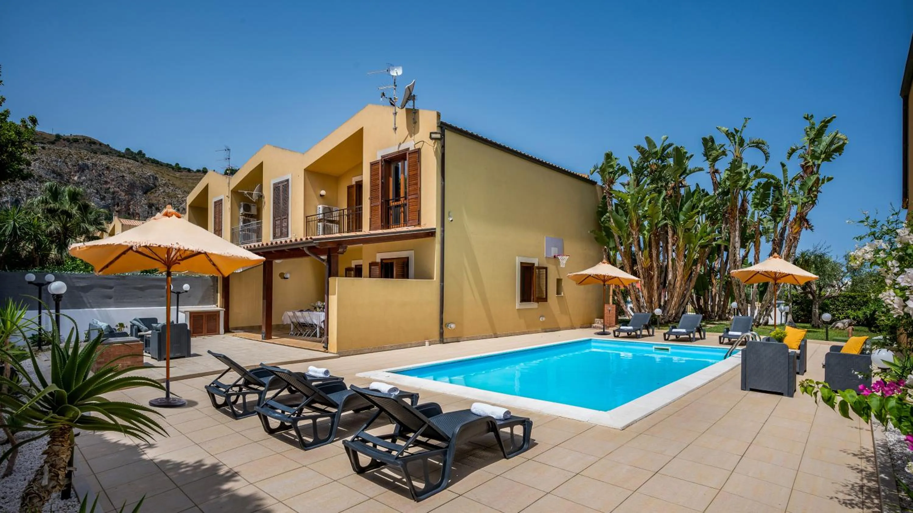 Villa delle Sirene 6, Emma Villas