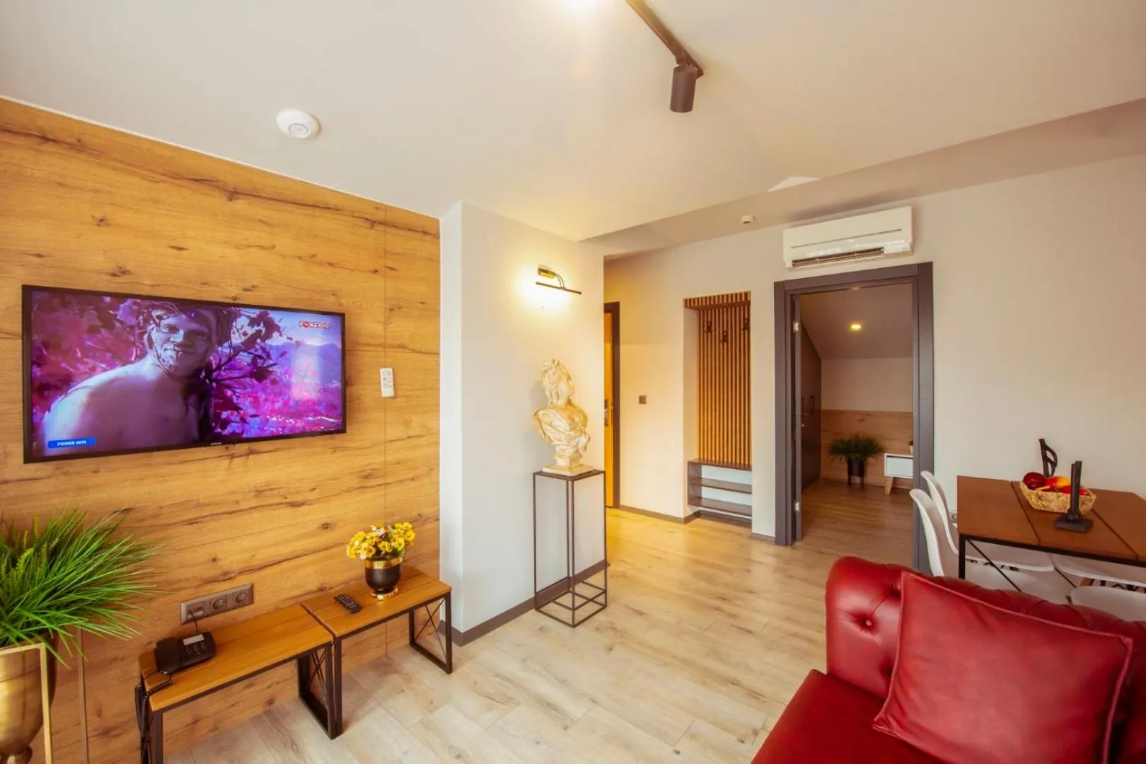 TV and multimedia in S3 King Residence