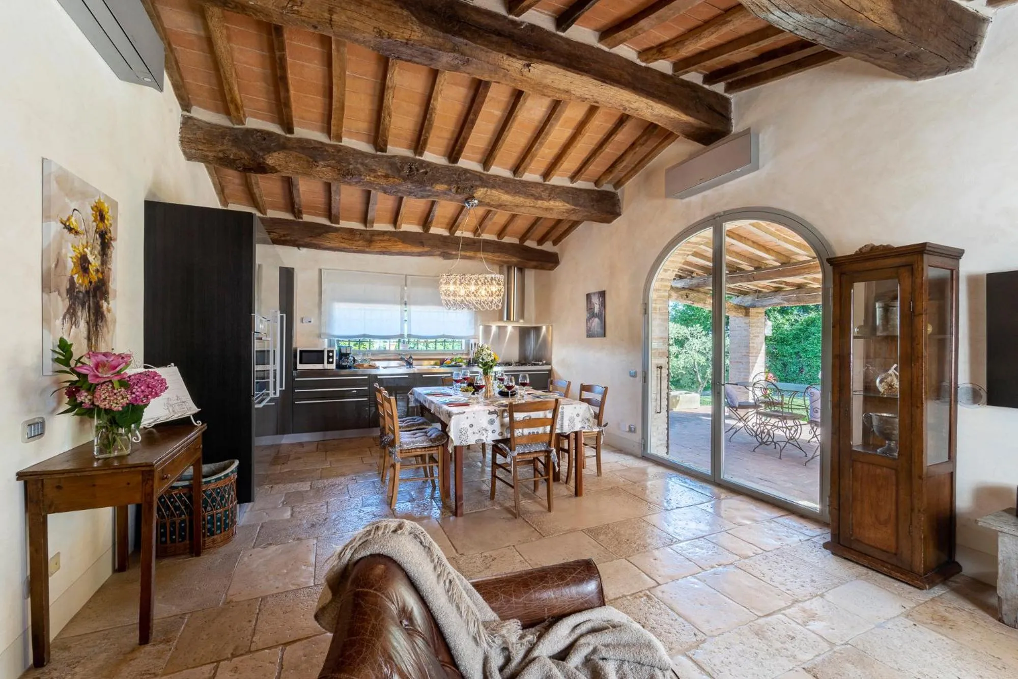 L'Oliveta 6, Emma Villas