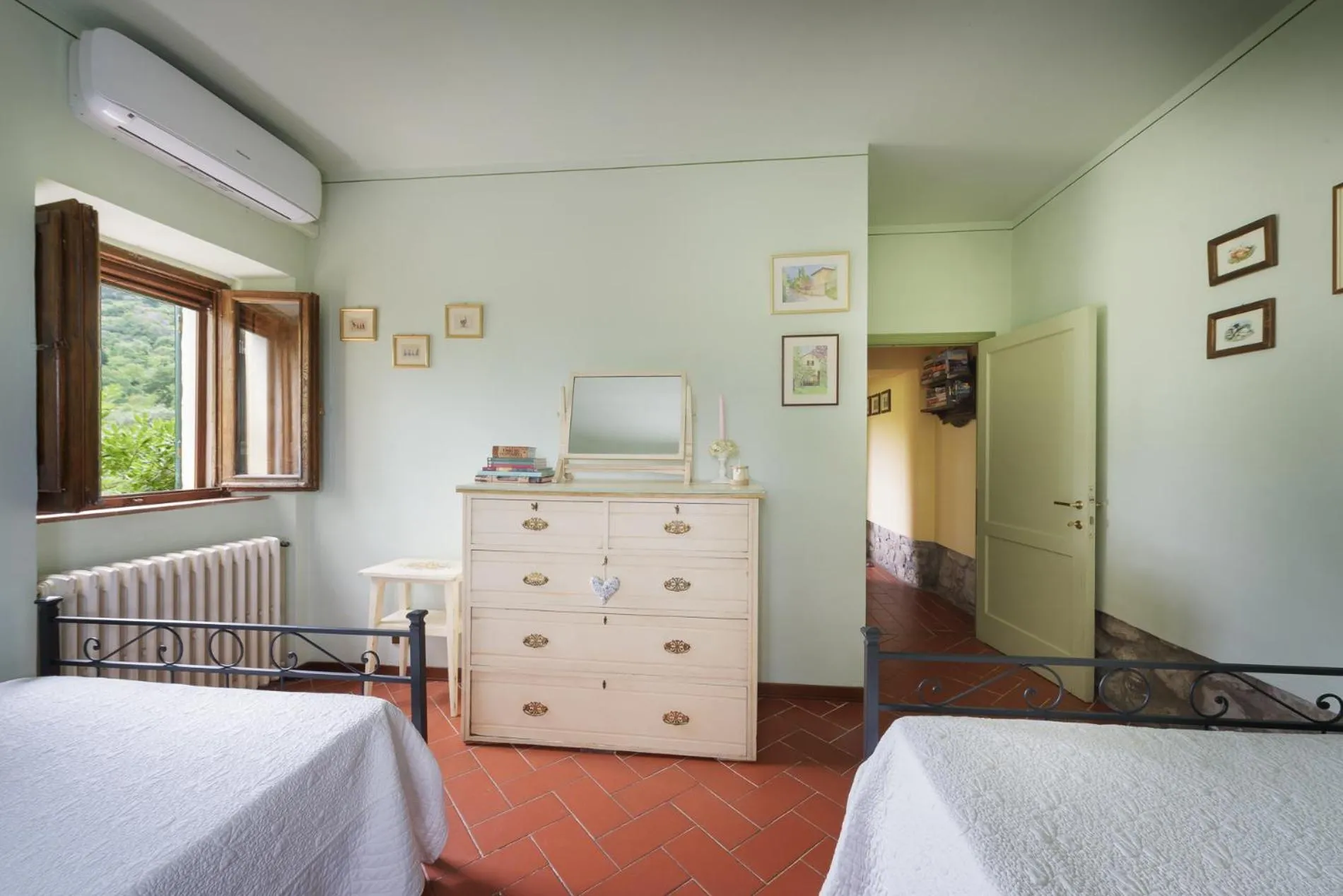 Casa del Sole 4, Emma Villas