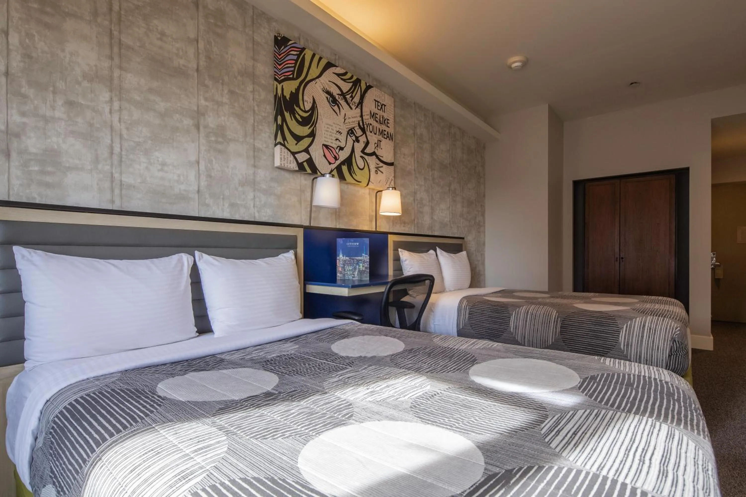 Bed in Leon Hotel LES