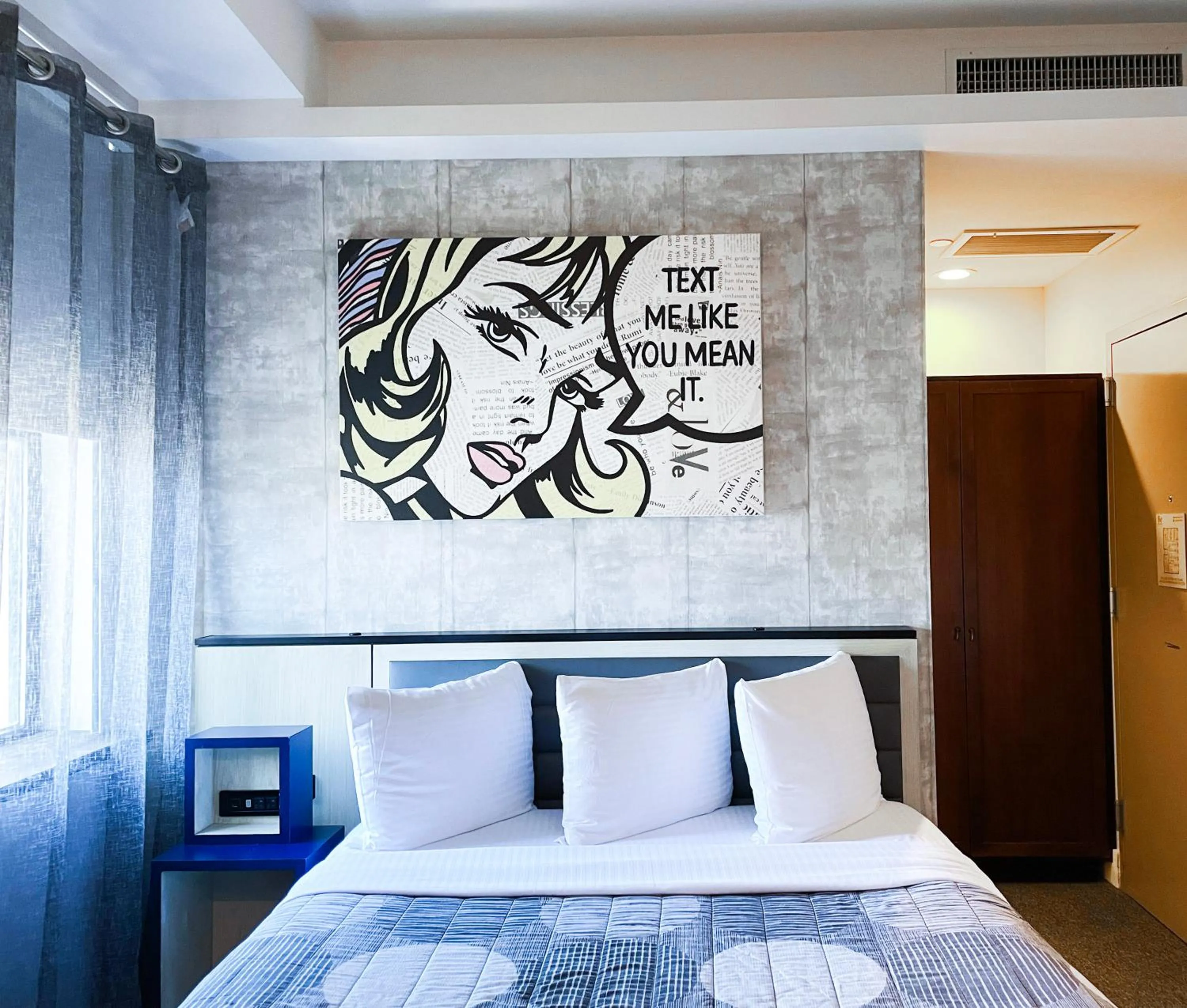 Bed in Leon Hotel LES