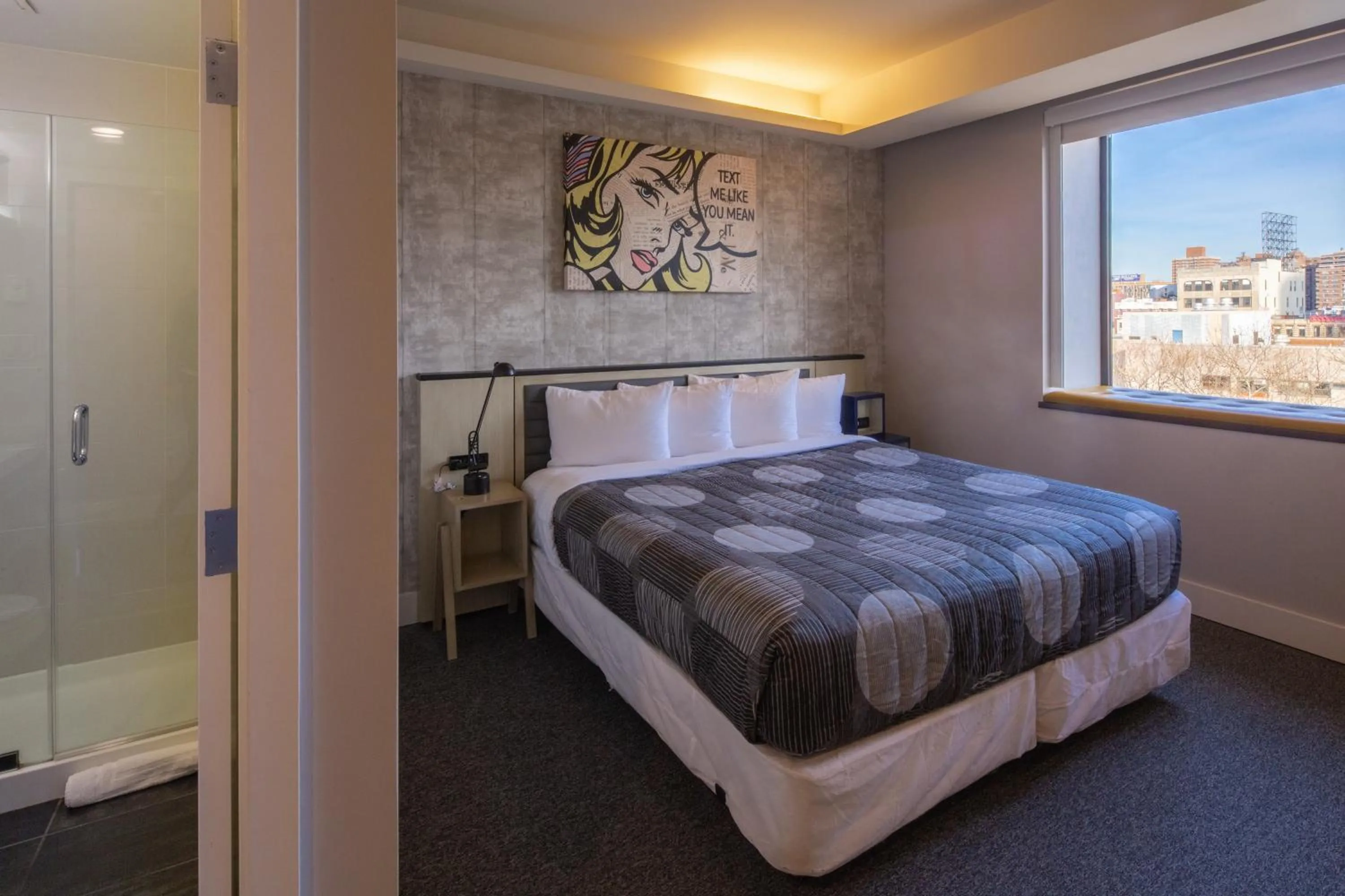 Bed in Leon Hotel LES