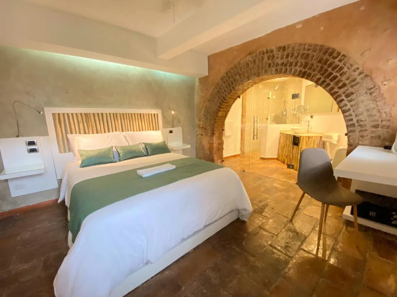 Photo of the whole room, Bed in Mosquito Boutique Hotel Zona Colonial