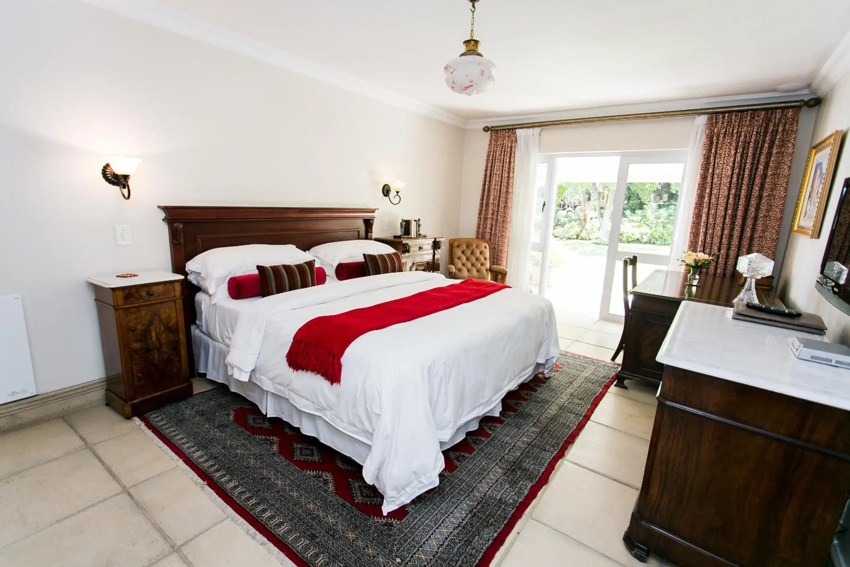 Deluxe Double Room in Burkleigh House Deluxe Double Room in Burkleigh House