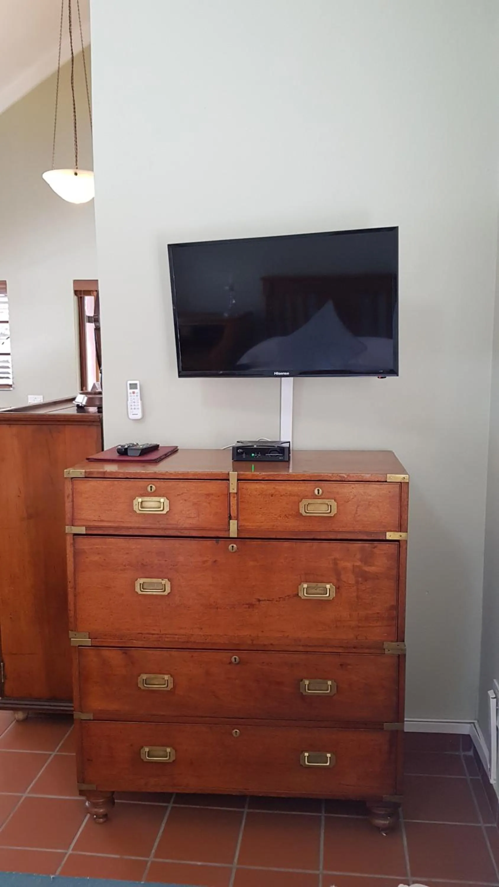 TV and multimedia in Burkleigh House