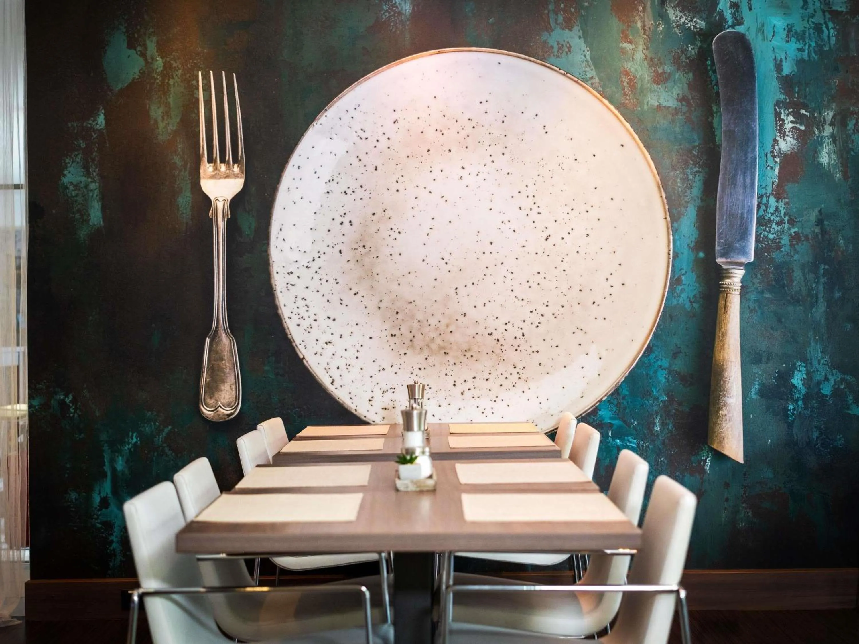 Restaurant/places to eat in Ibis Styles Linz