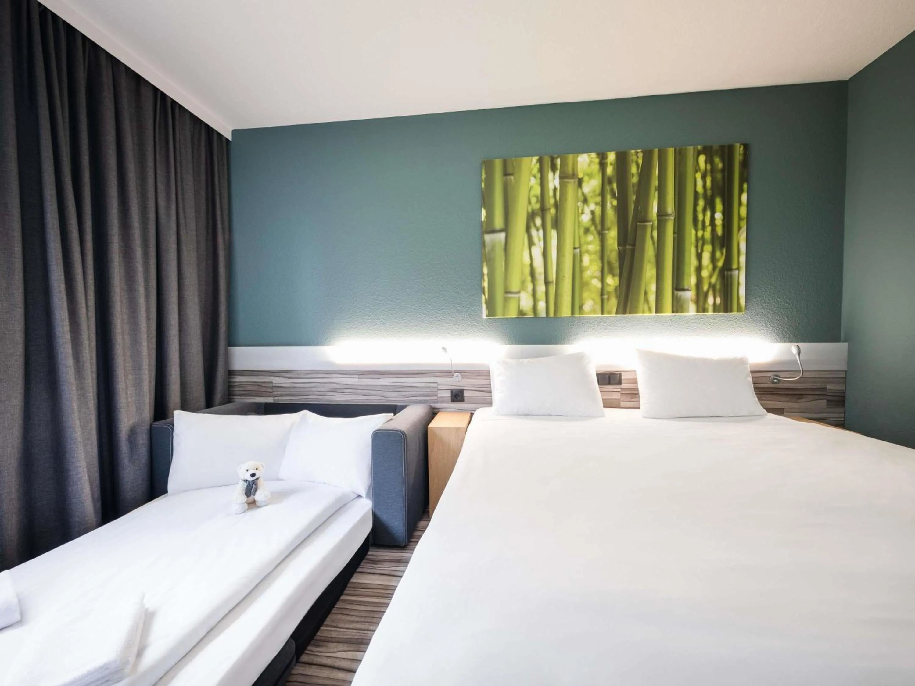 Bedroom, Bed in Ibis Styles Linz