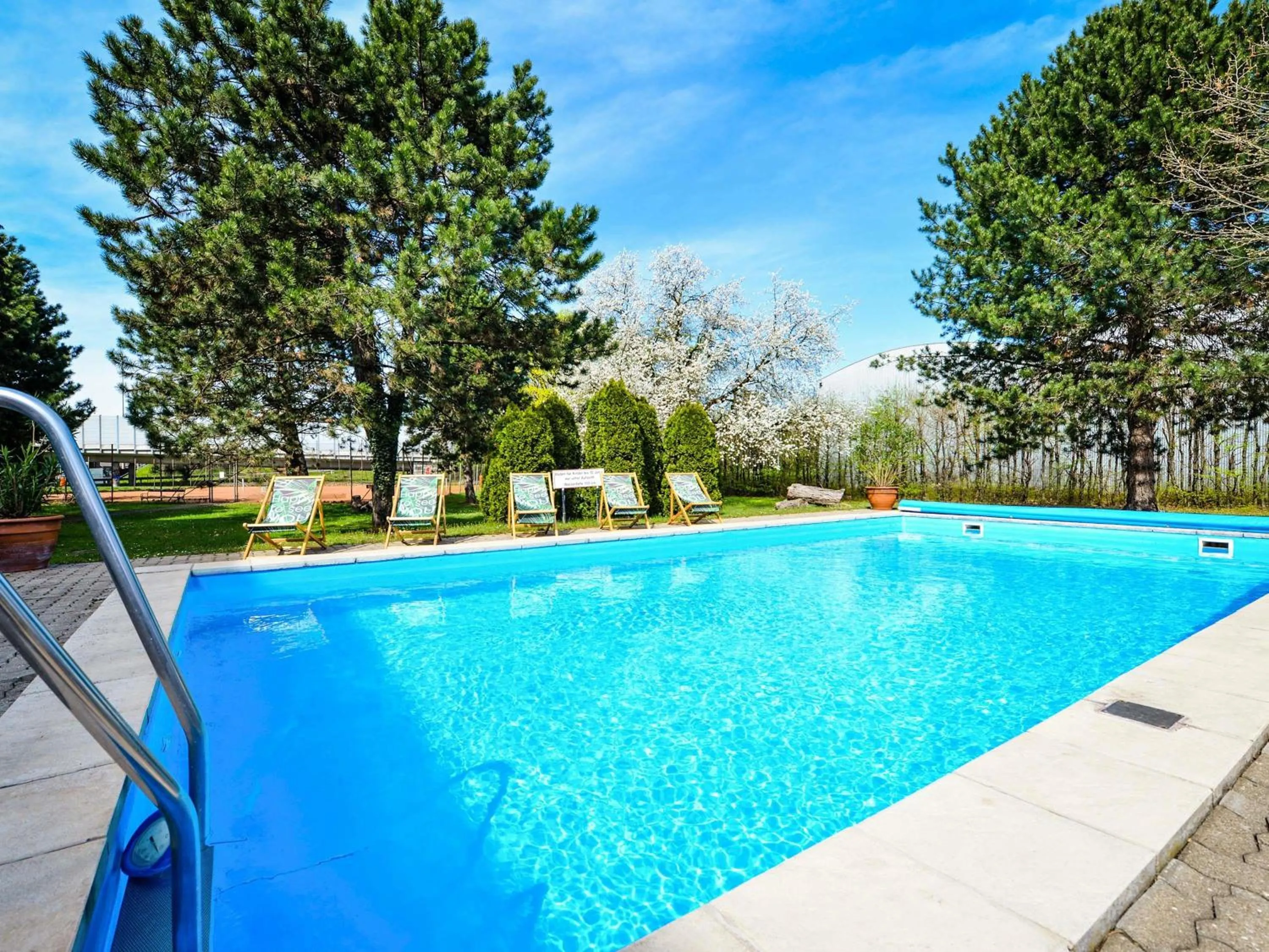 Bedroom in Ibis Styles Linz