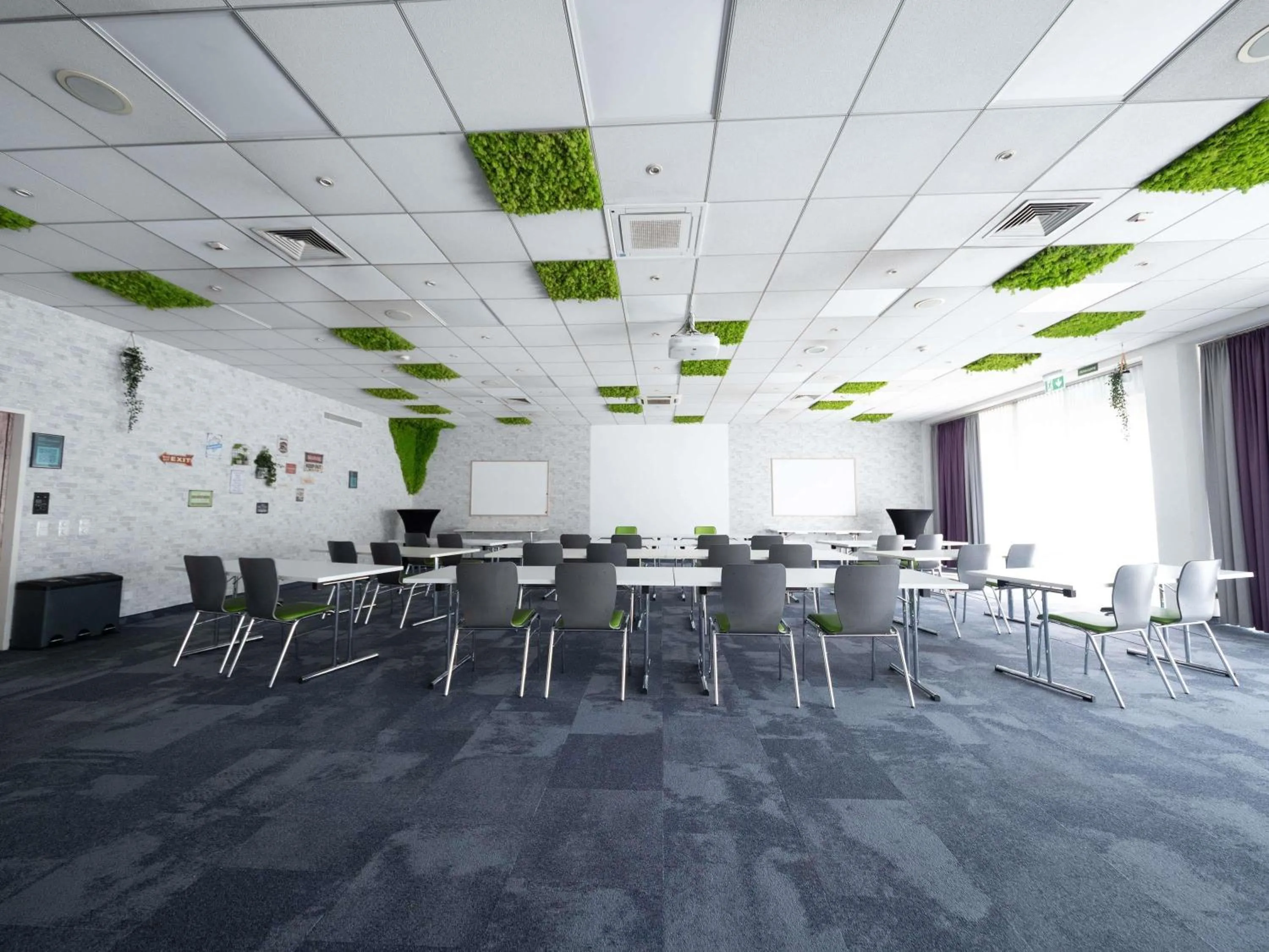 Meeting/conference room in Ibis Styles Linz