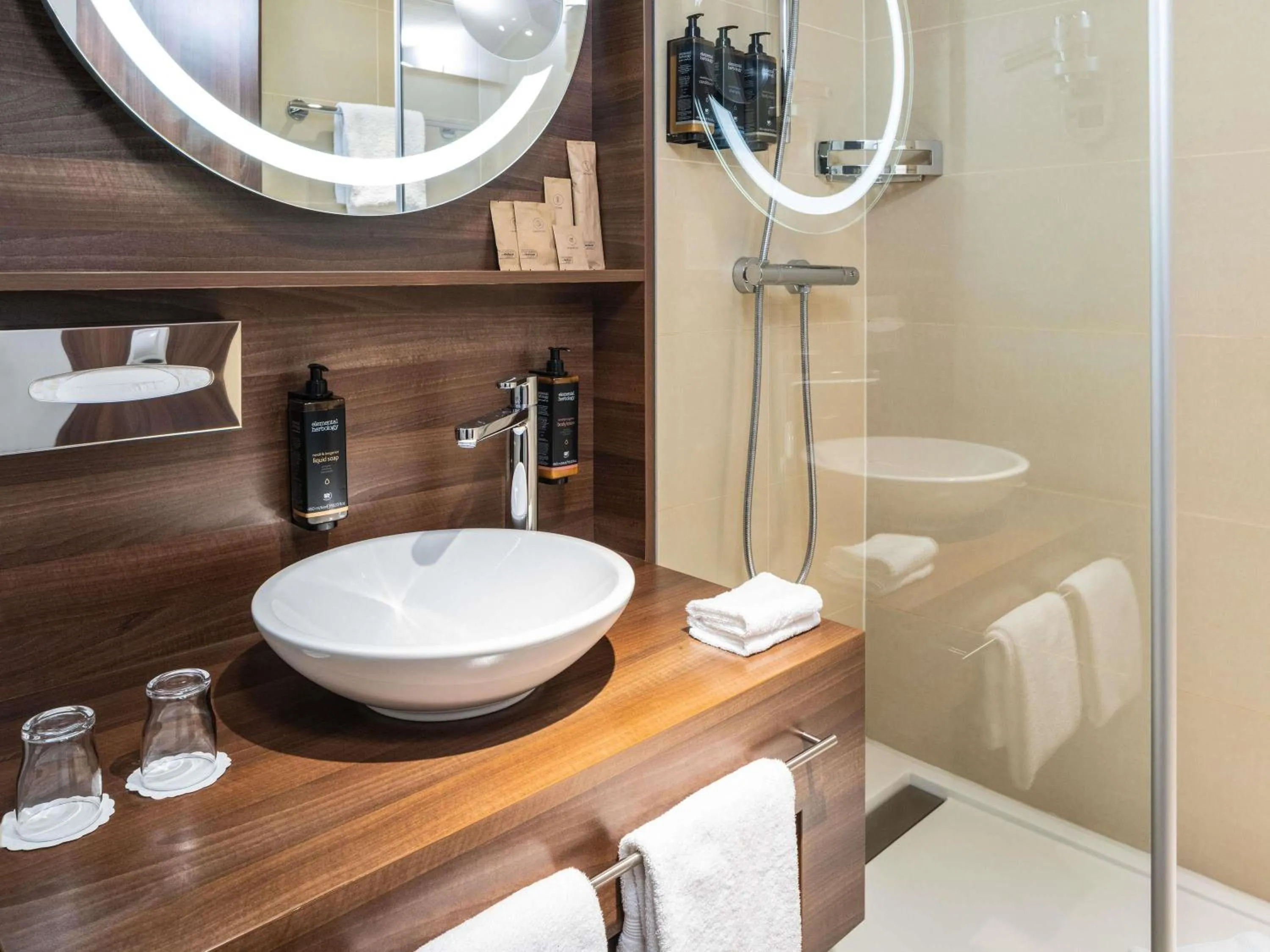 Bedroom in Hotel Mercure Wien City