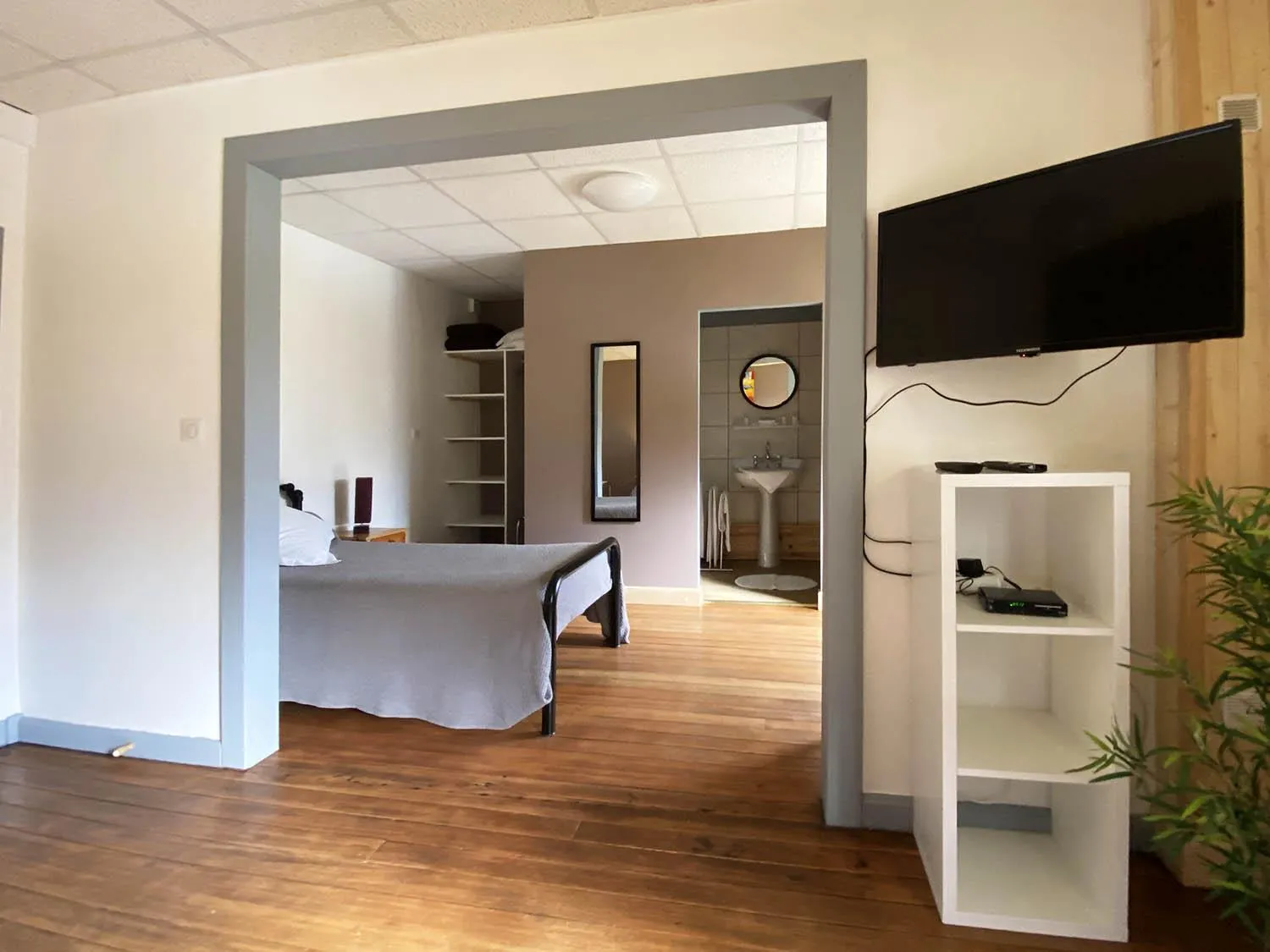 Bedroom, Bed in Hôtel l'Annexe