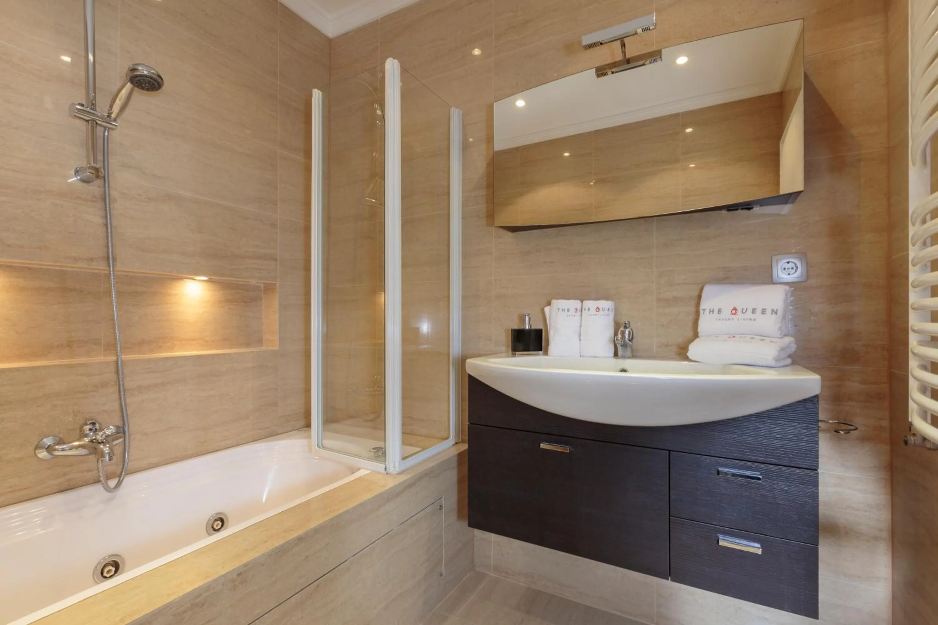 Bathroom in The Queen Luxury Apartments - Villa Carlotta