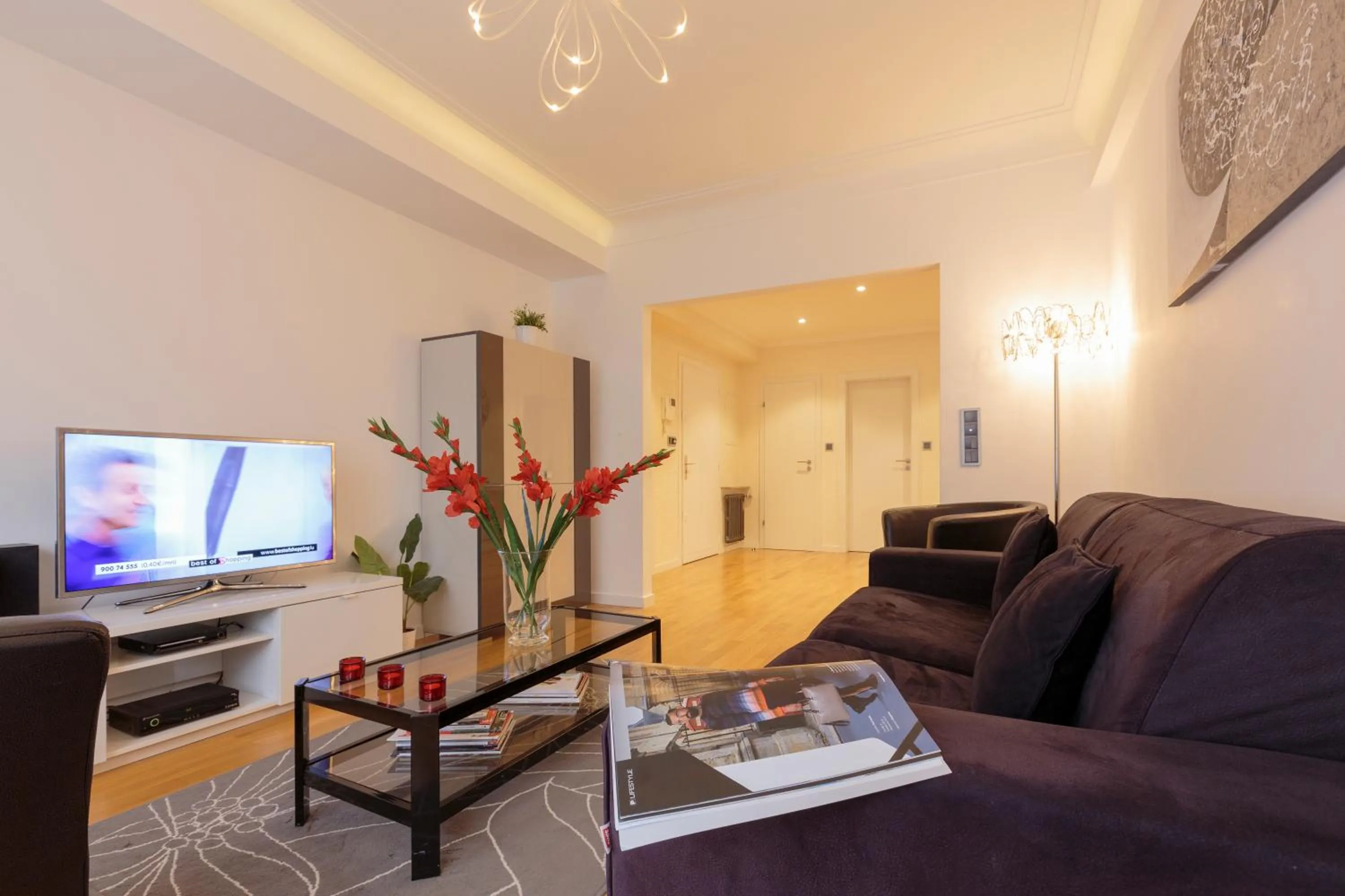 TV and multimedia in The Queen Luxury Apartments - Villa Carlotta