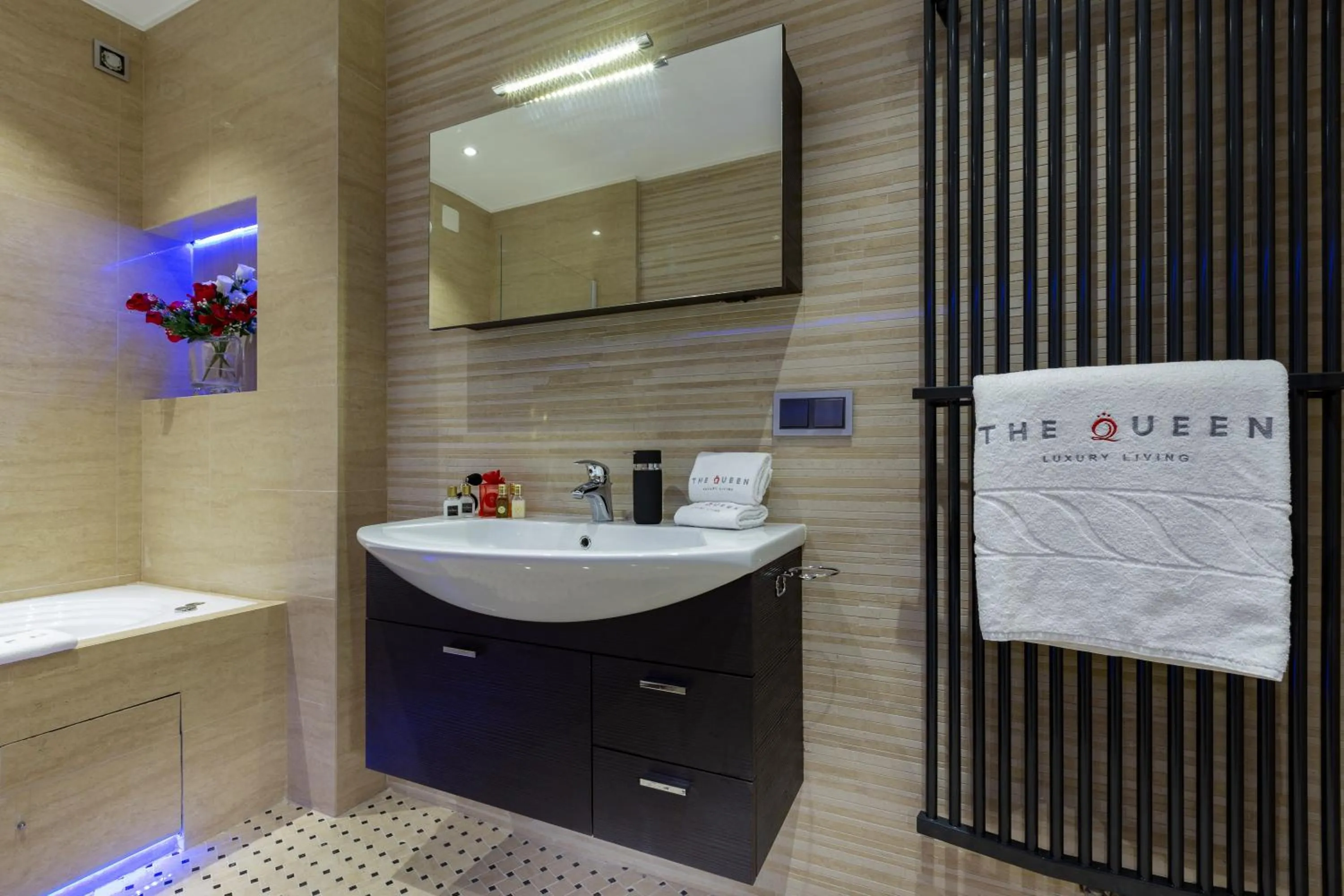 towels in The Queen Luxury Apartments - Villa Carlotta