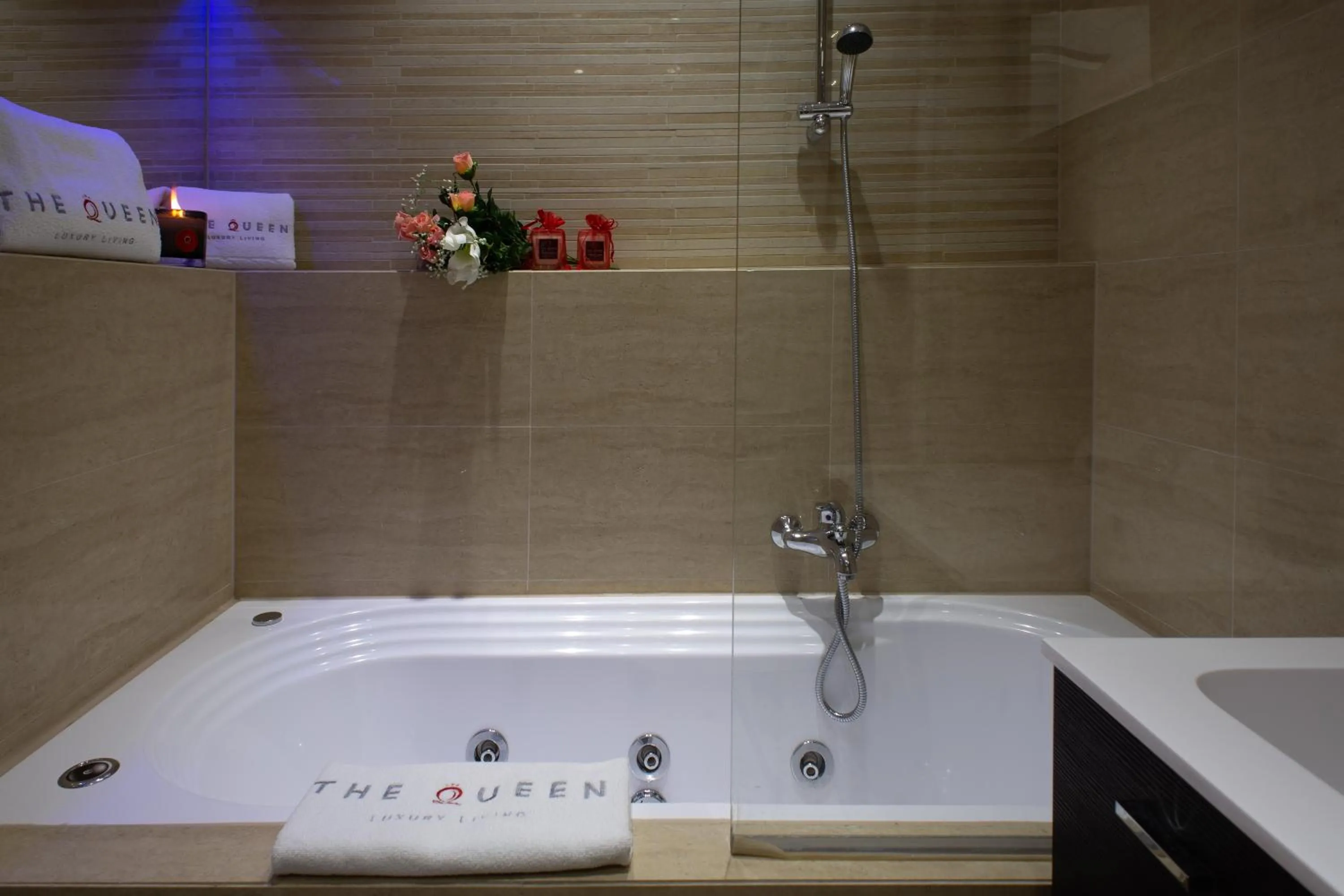 Bathroom in The Queen Luxury Apartments - Villa Carlotta