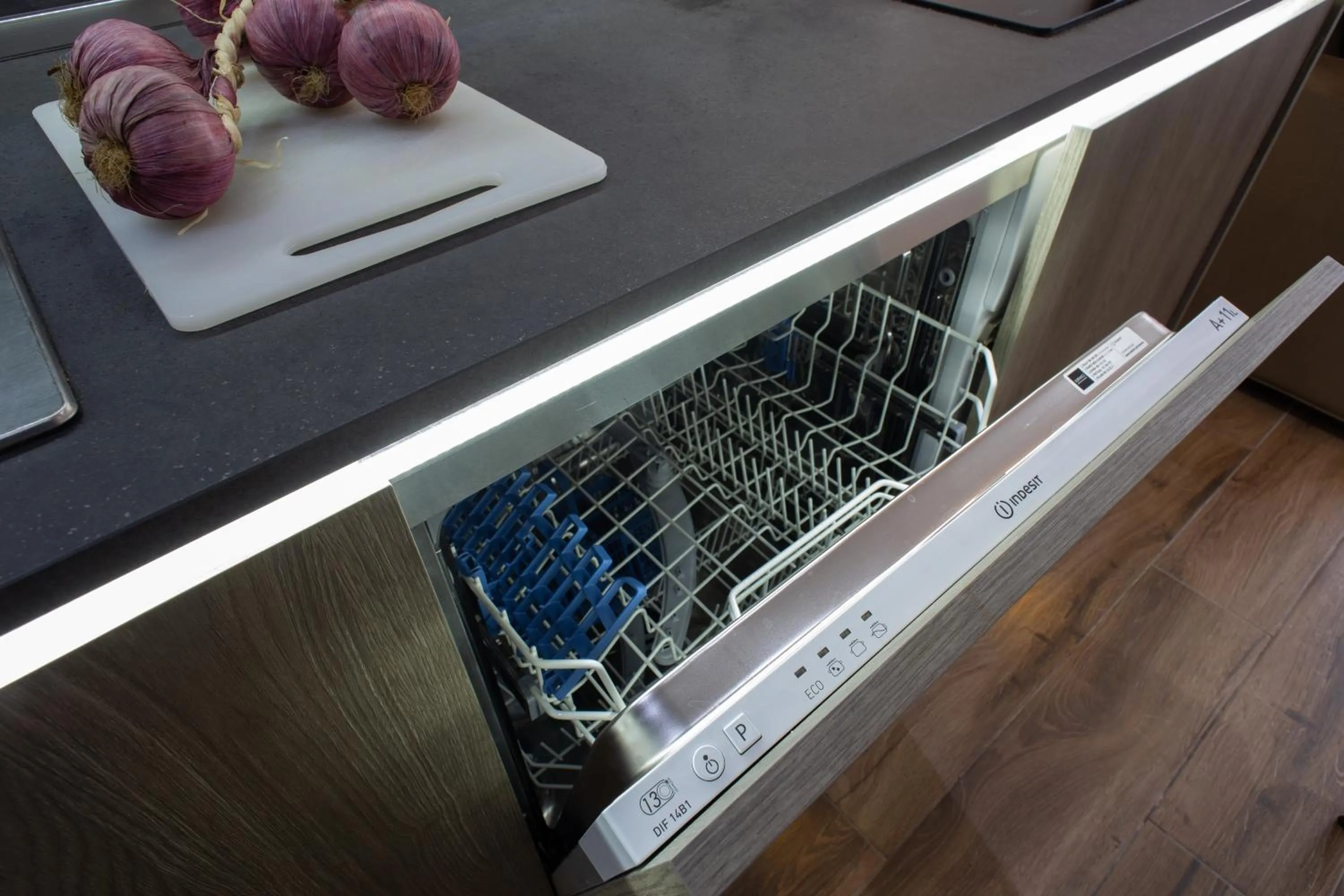 dishwasher in The Queen Luxury Apartments - Villa Carlotta