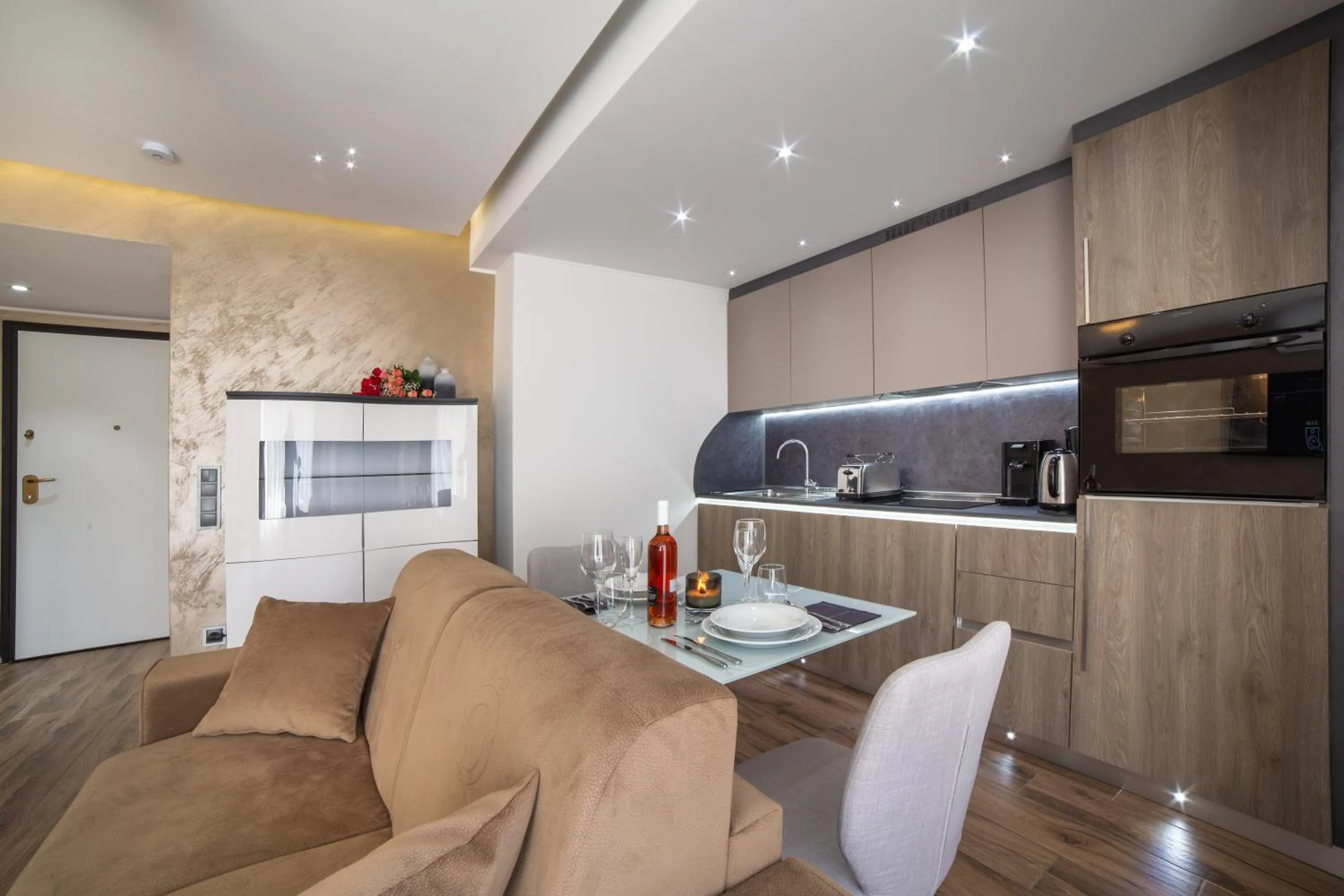 Kitchen or kitchenette in The Queen Luxury Apartments - Villa Carlotta