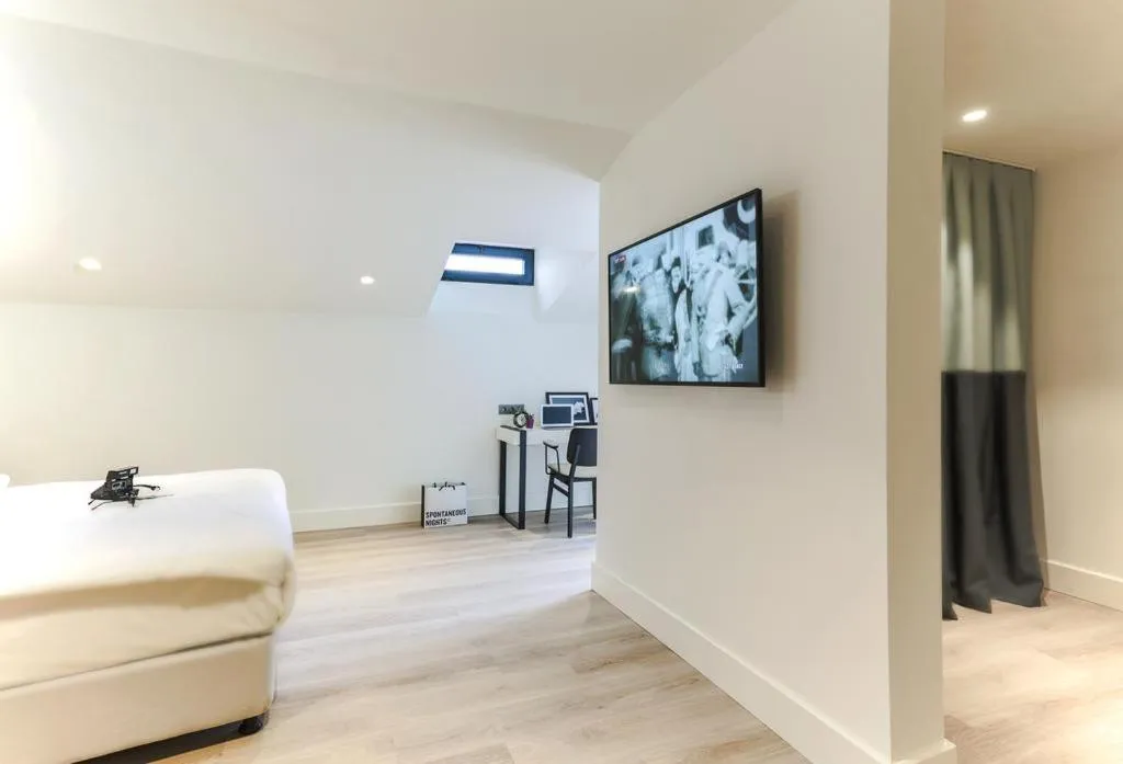 Bed in Anemon Bakırköy