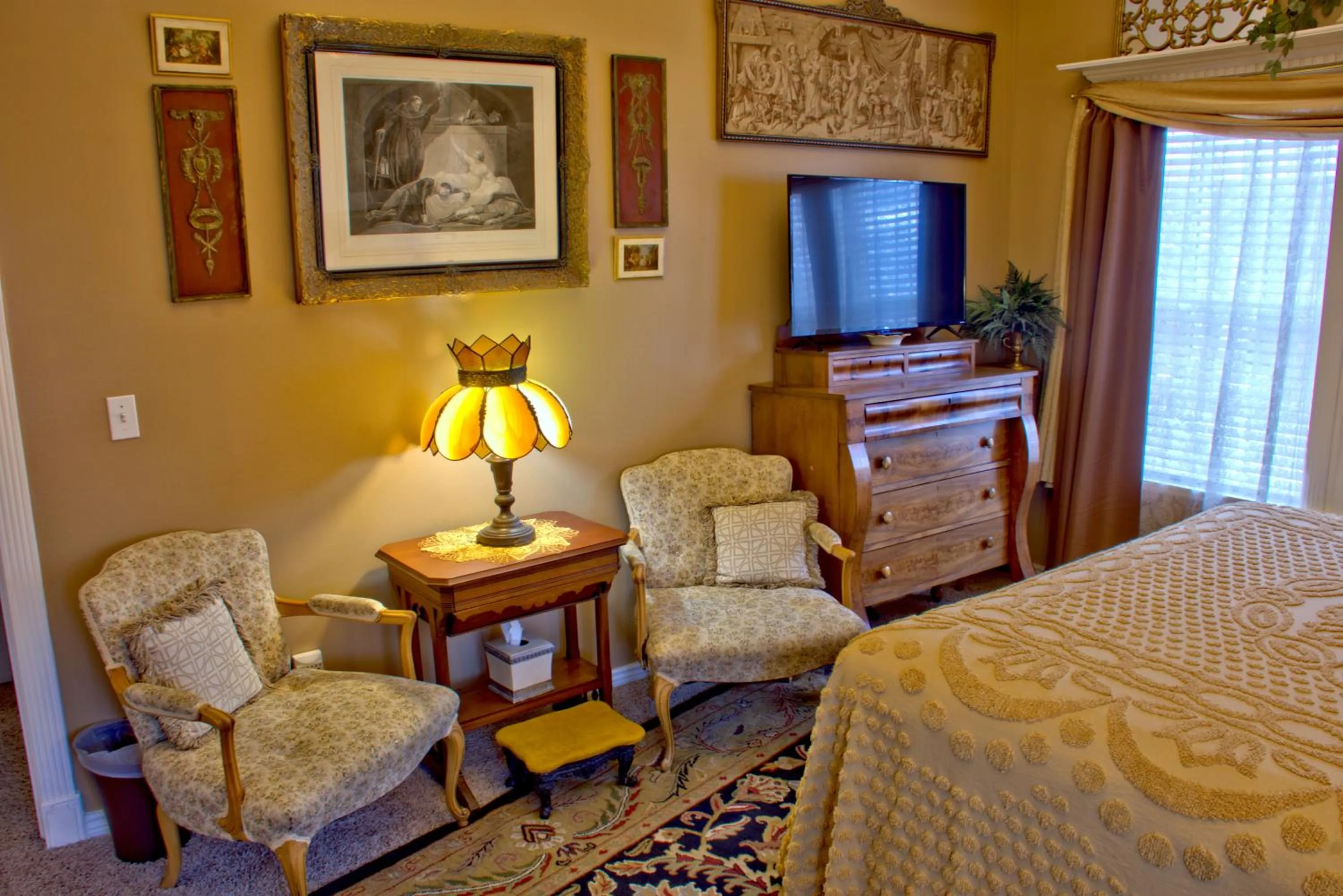 Bed in Big Yellow Inn