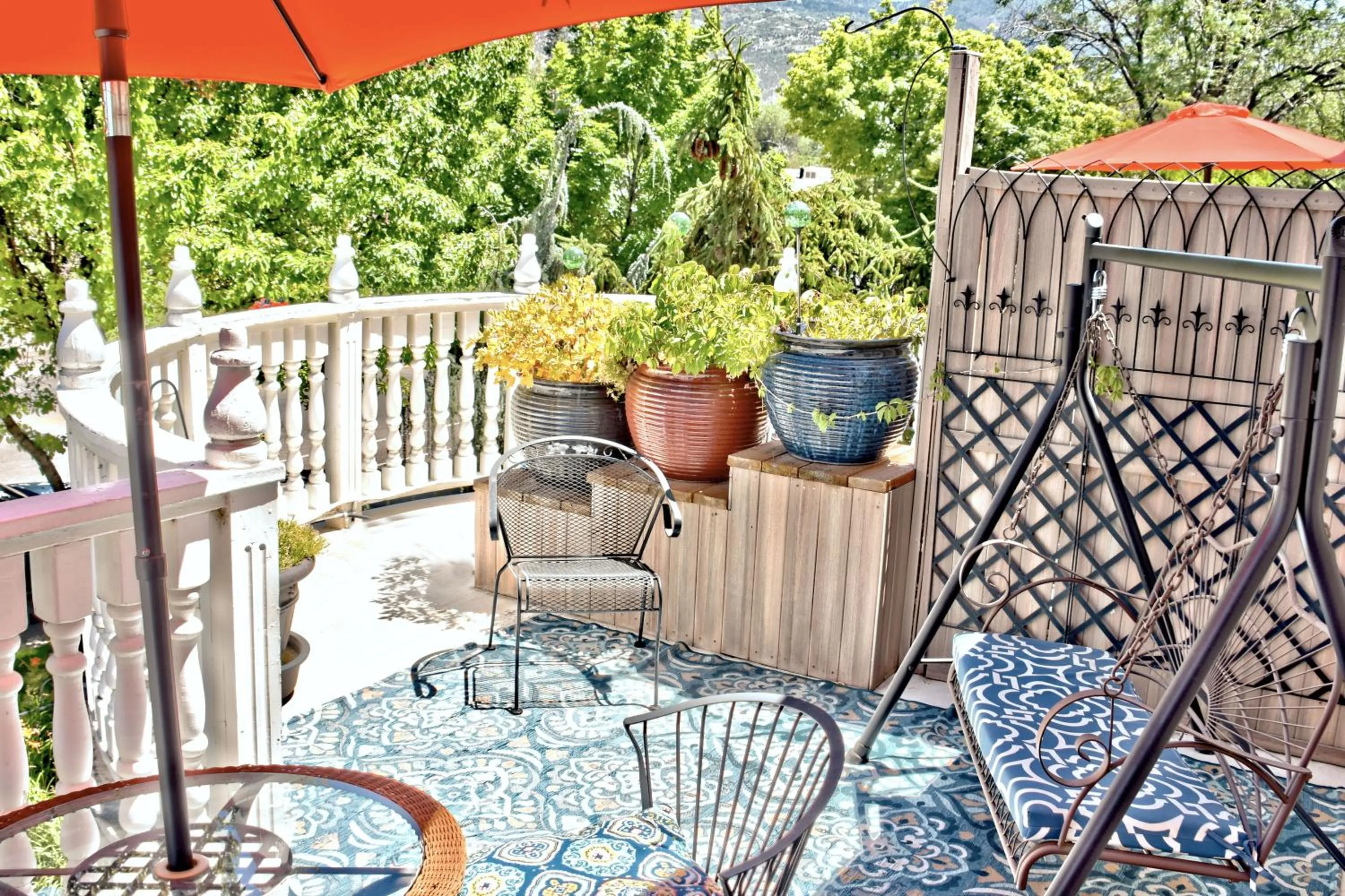 Balcony/Terrace in Big Yellow Inn