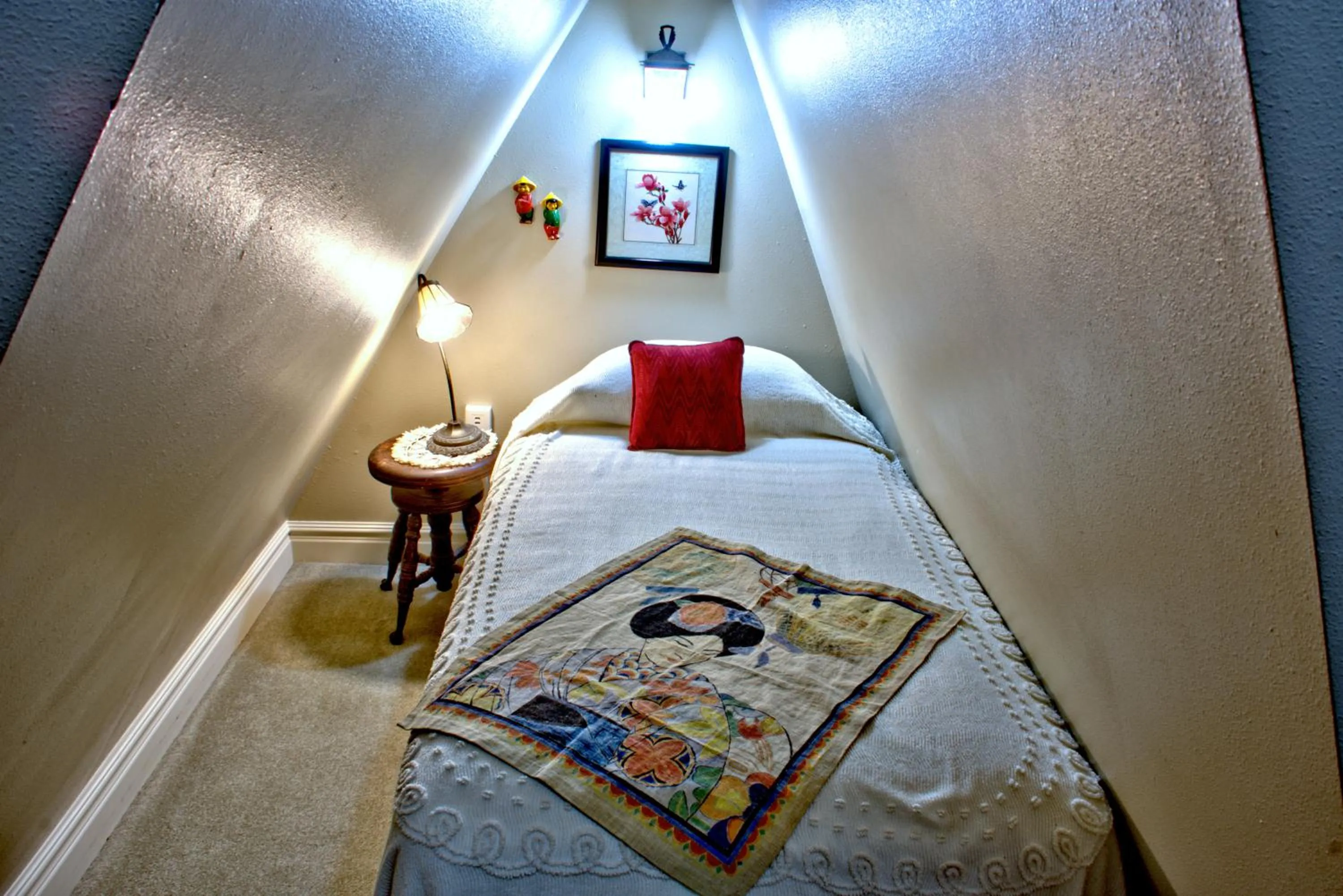 Bed in Big Yellow Inn