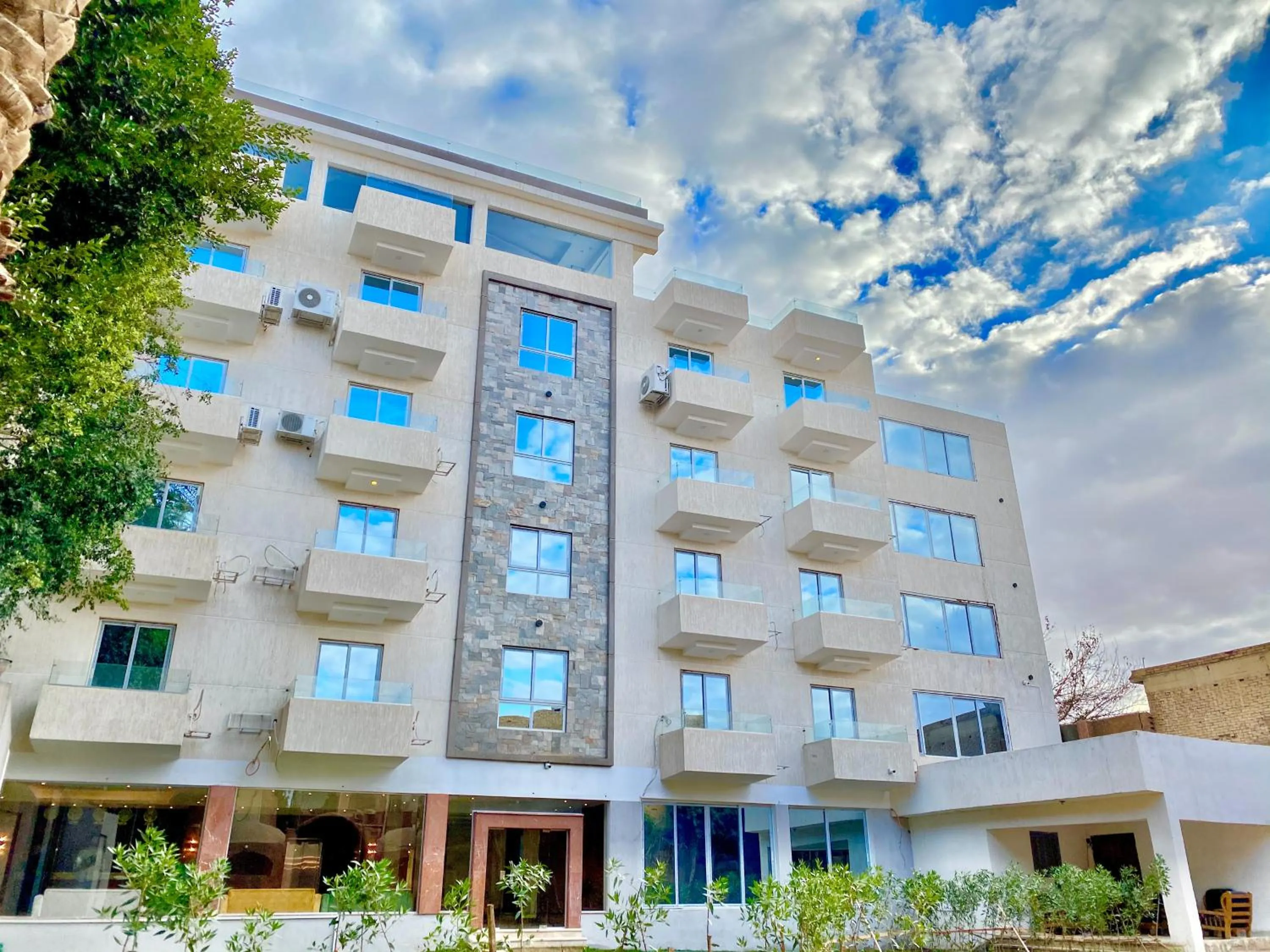 Nine Pyramids View Hotel