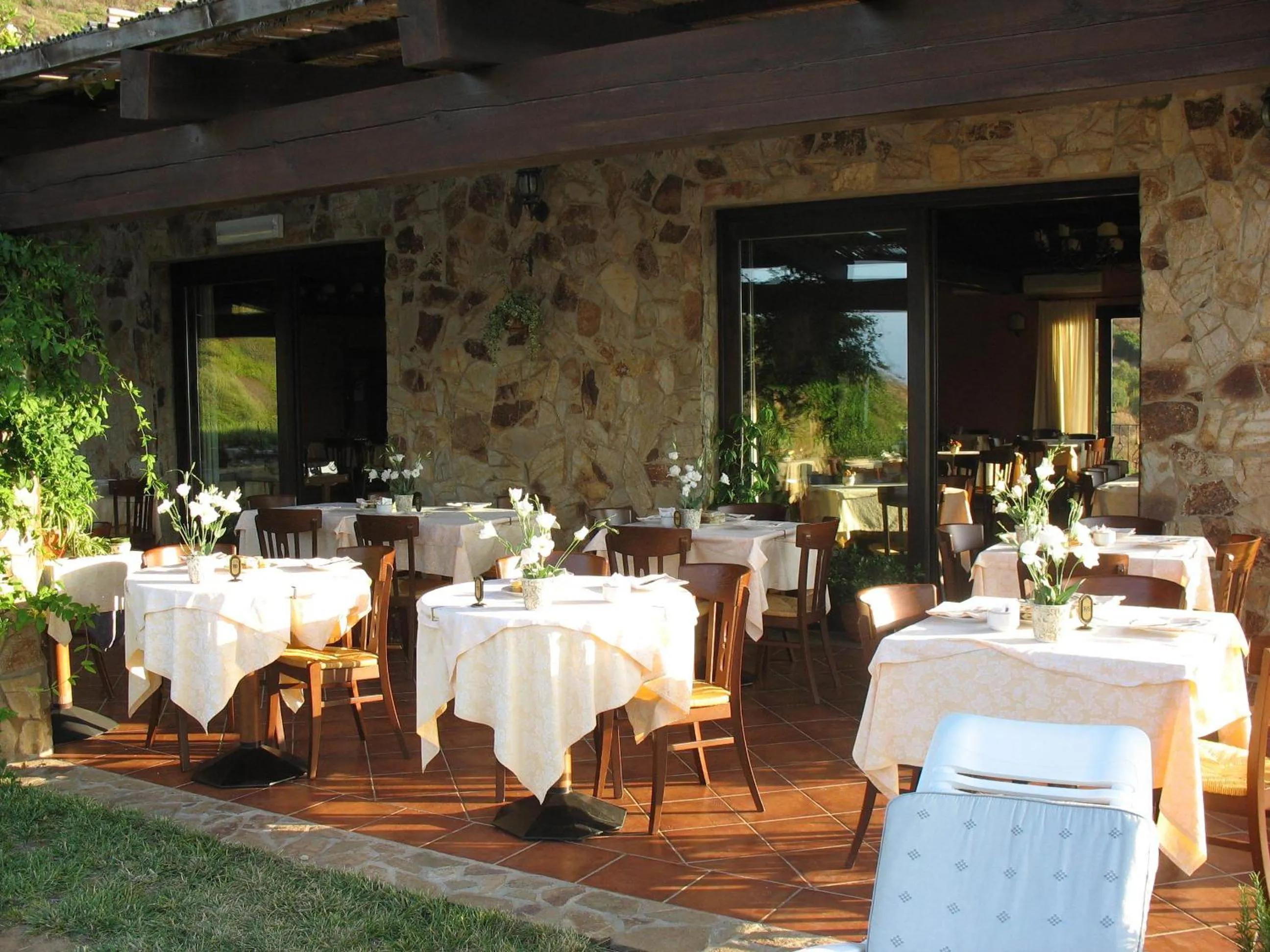 Restaurant/places to eat in Hotel Sardus Pater