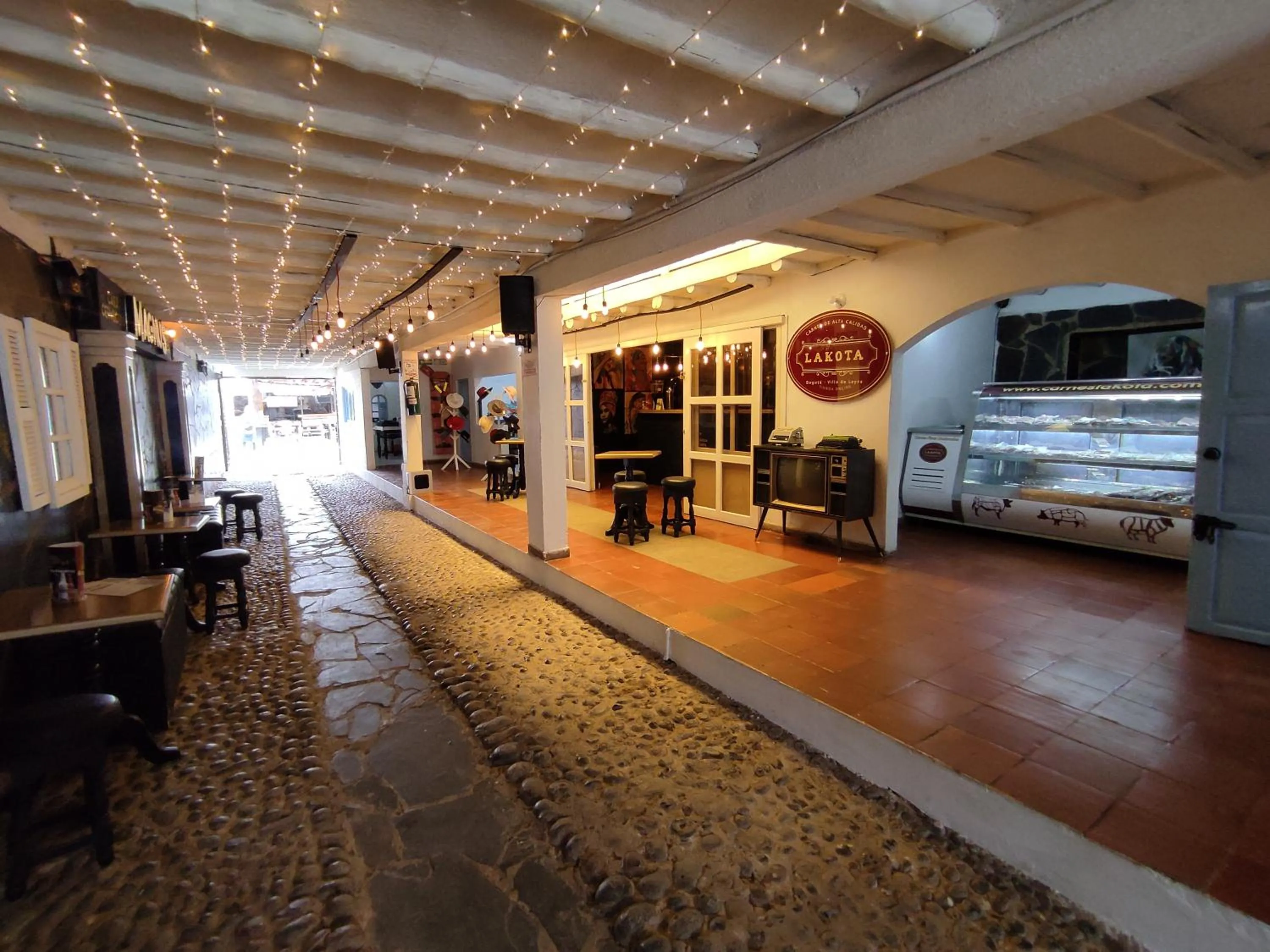 Property building in Laureles de la Villa