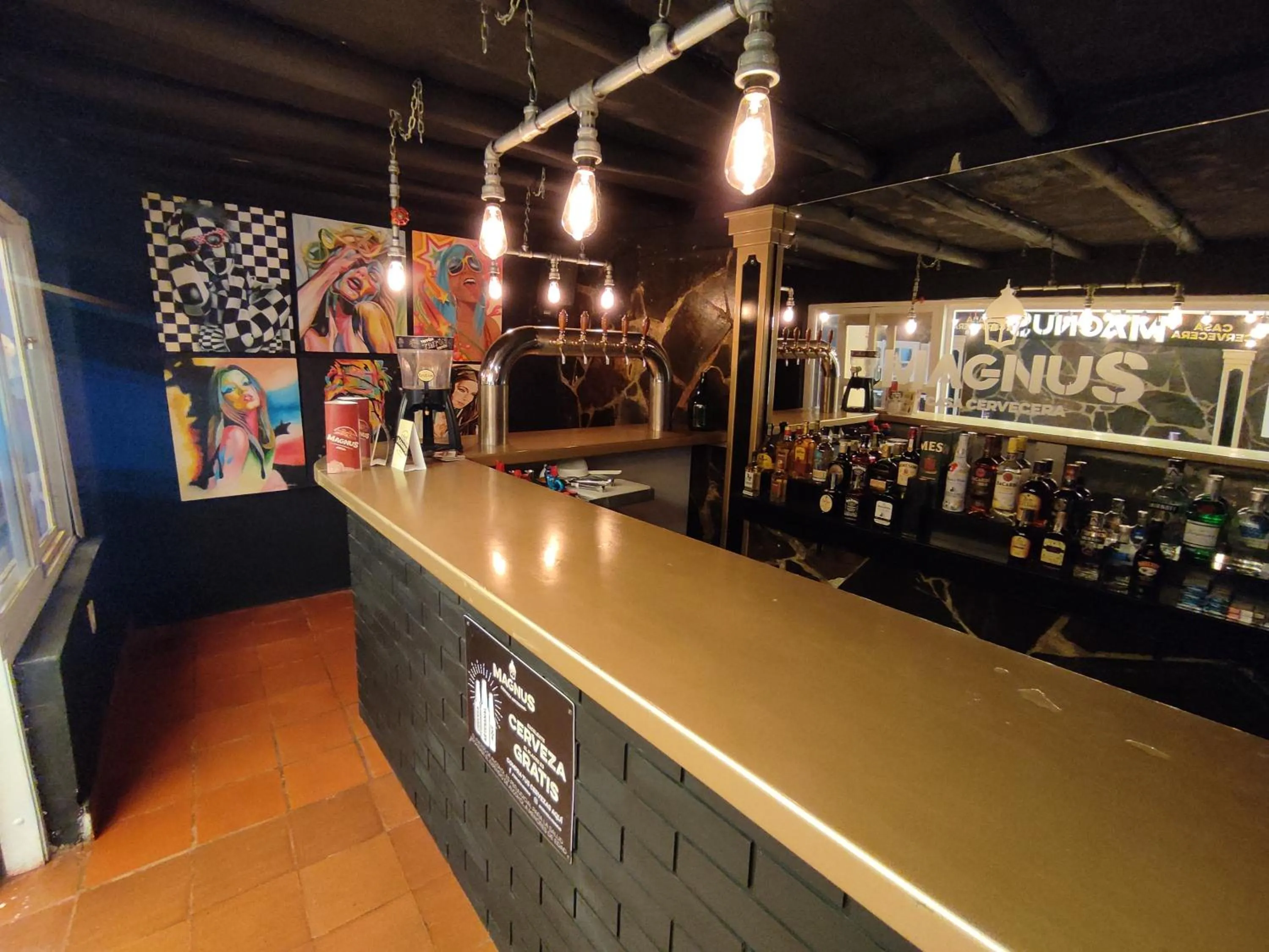 Nightclub / DJ in Laureles de la Villa