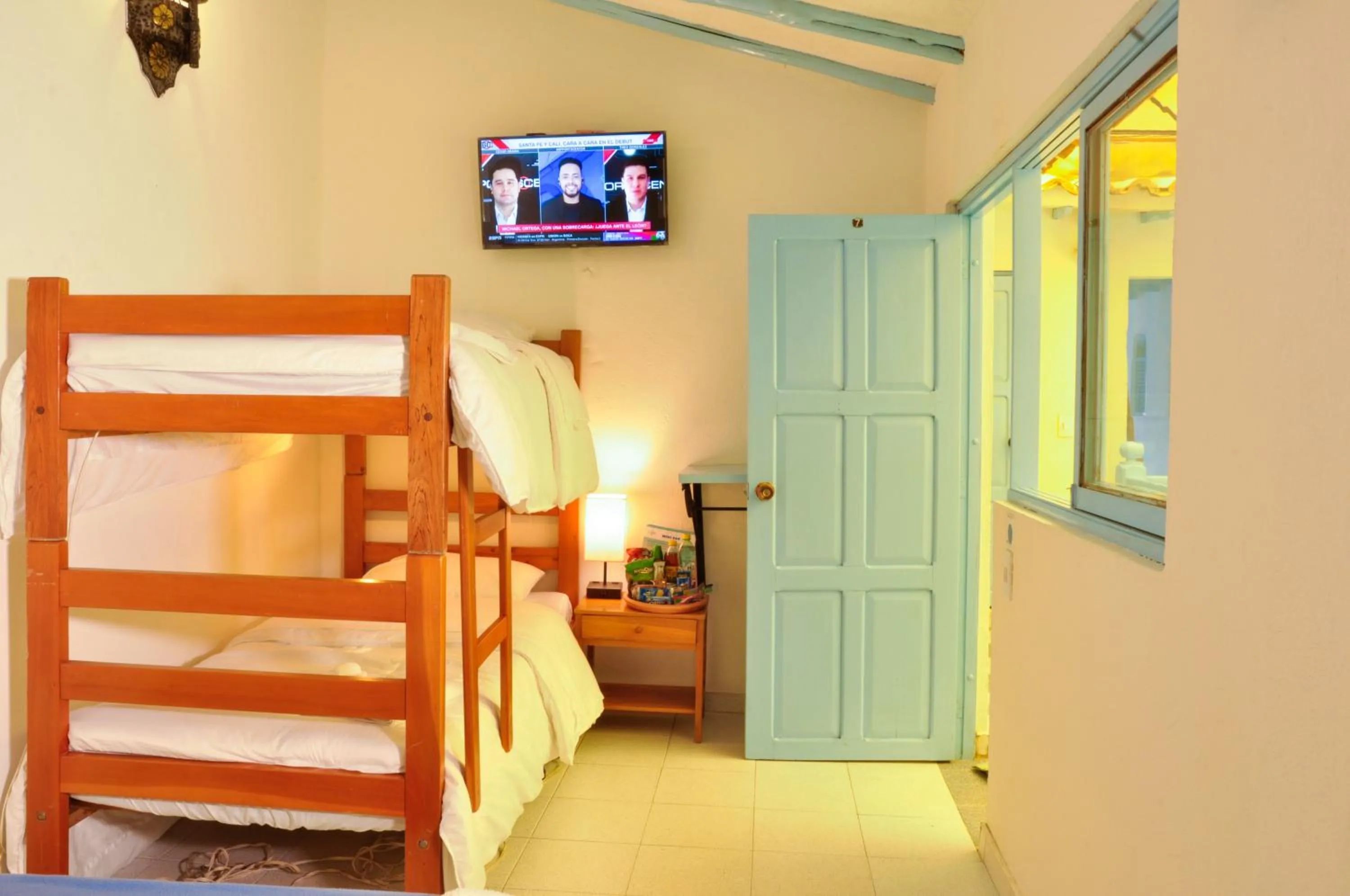 bunk bed, Bed in Laureles de la Villa