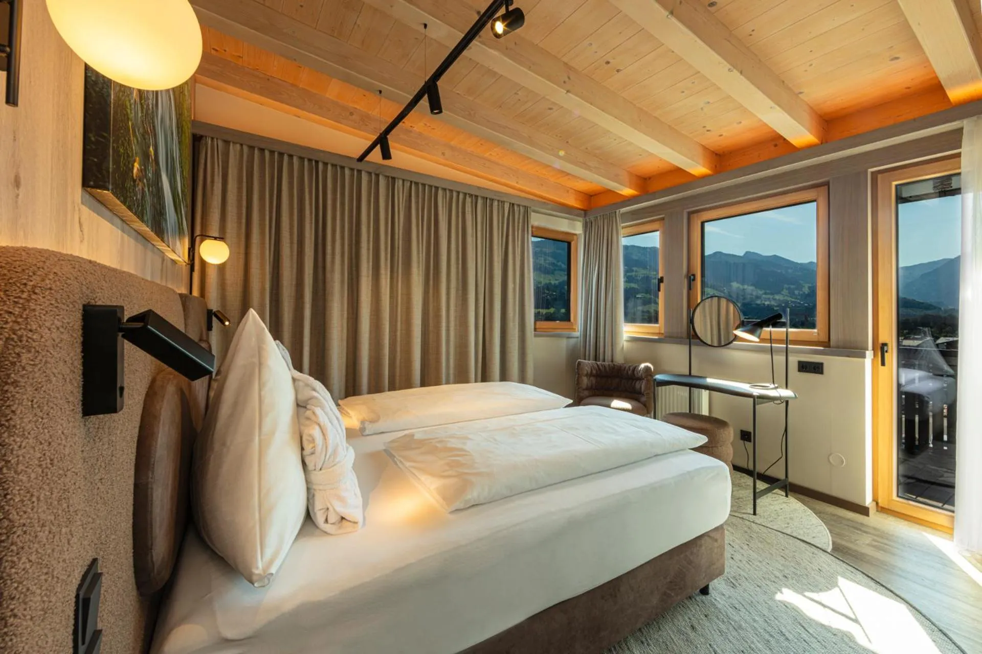 Photo of the whole room, Bed in Aktivhotel Schweizerhof Kitzbühel