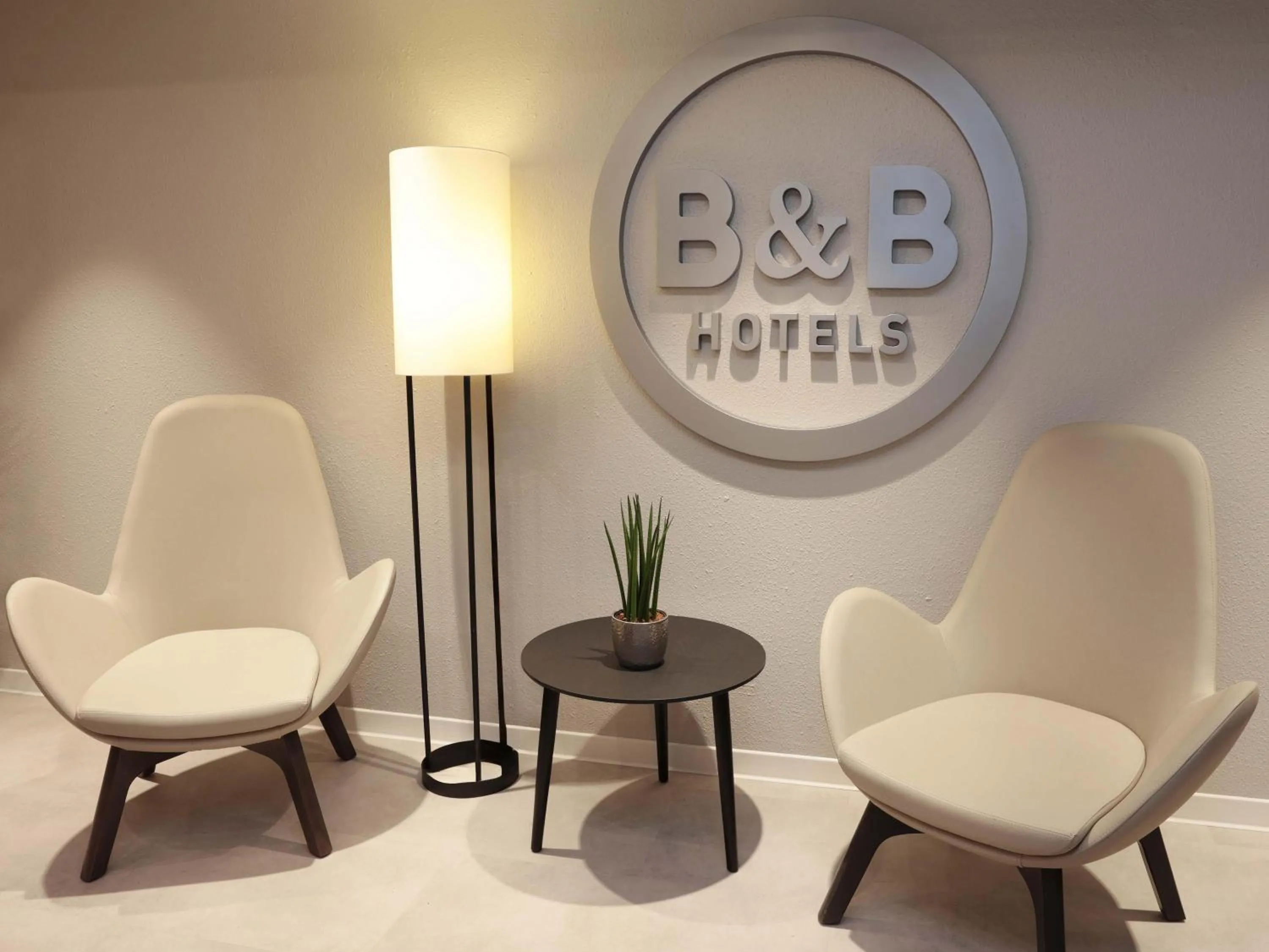 Lobby or reception in B&B HOTEL Berlin Genshagen-Nord