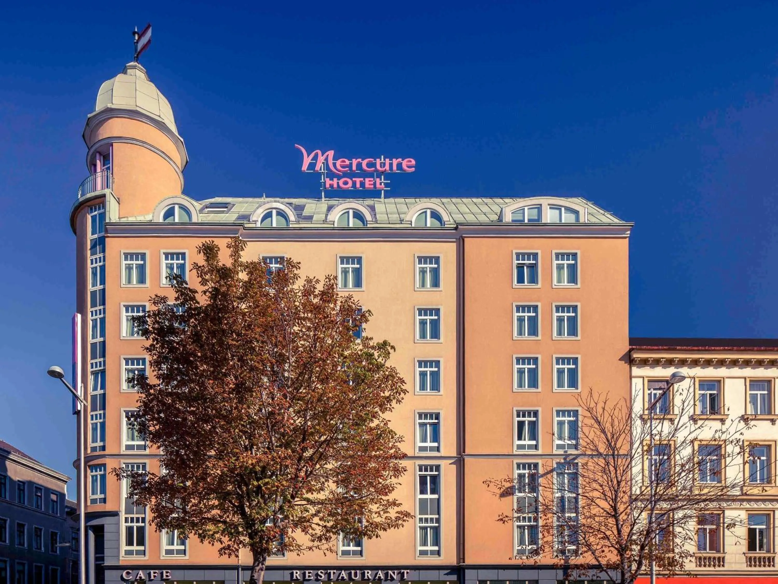 Property building in Hotel Mercure Wien Westbahnhof