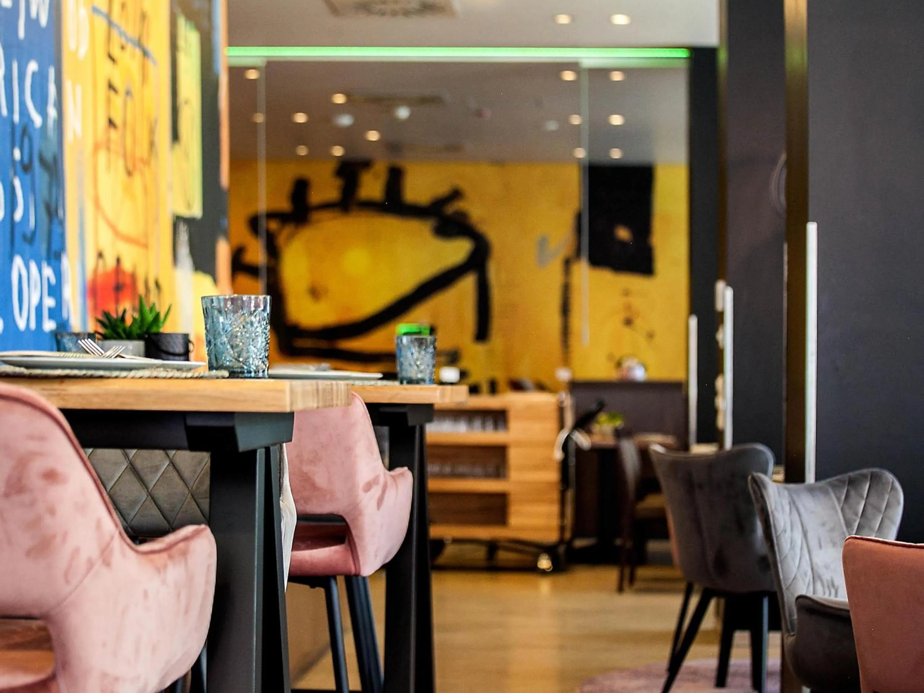 Restaurant/places to eat in Hotel Mercure Wien Westbahnhof