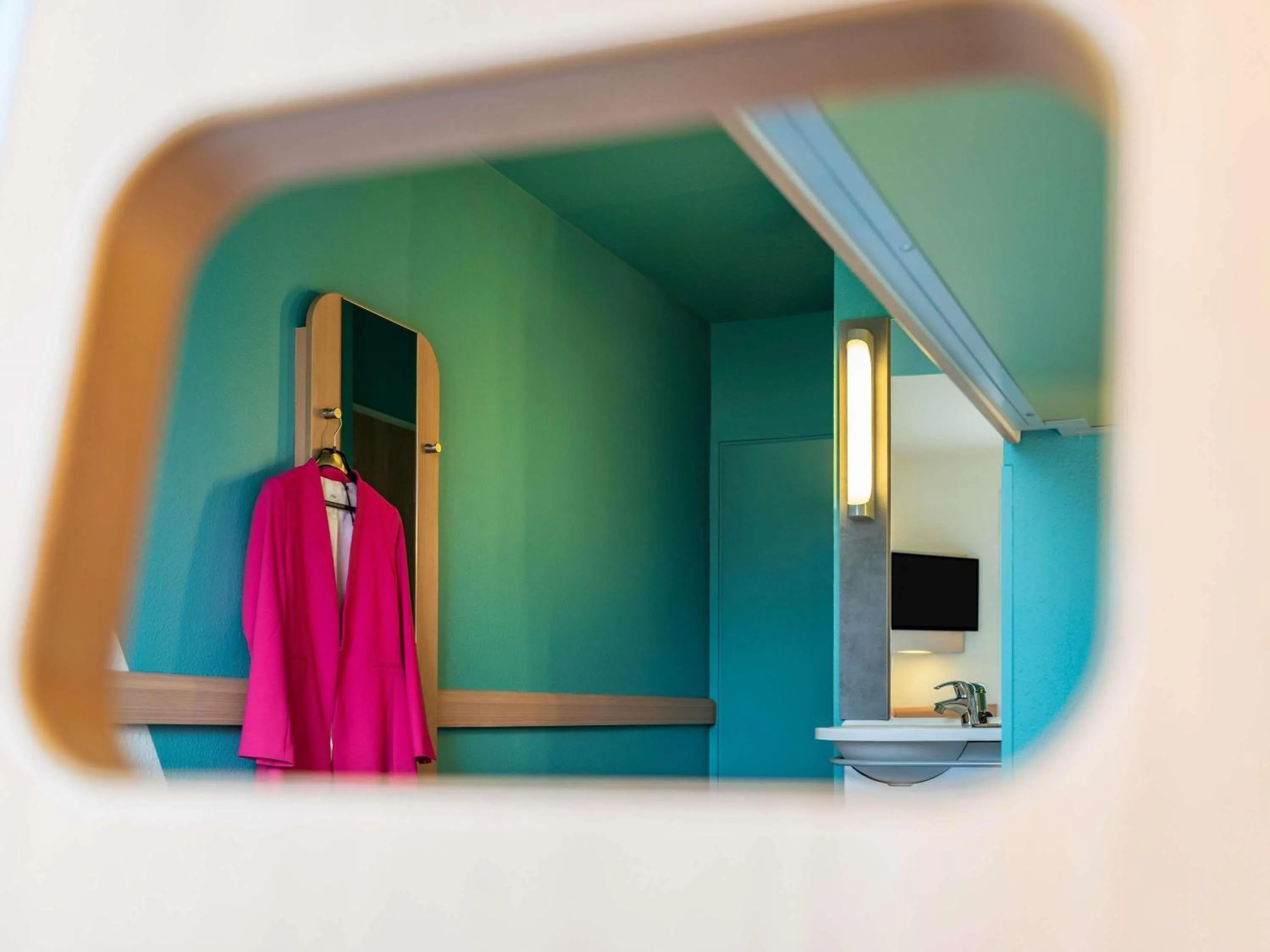 Bedroom in ibis budget Ulm City