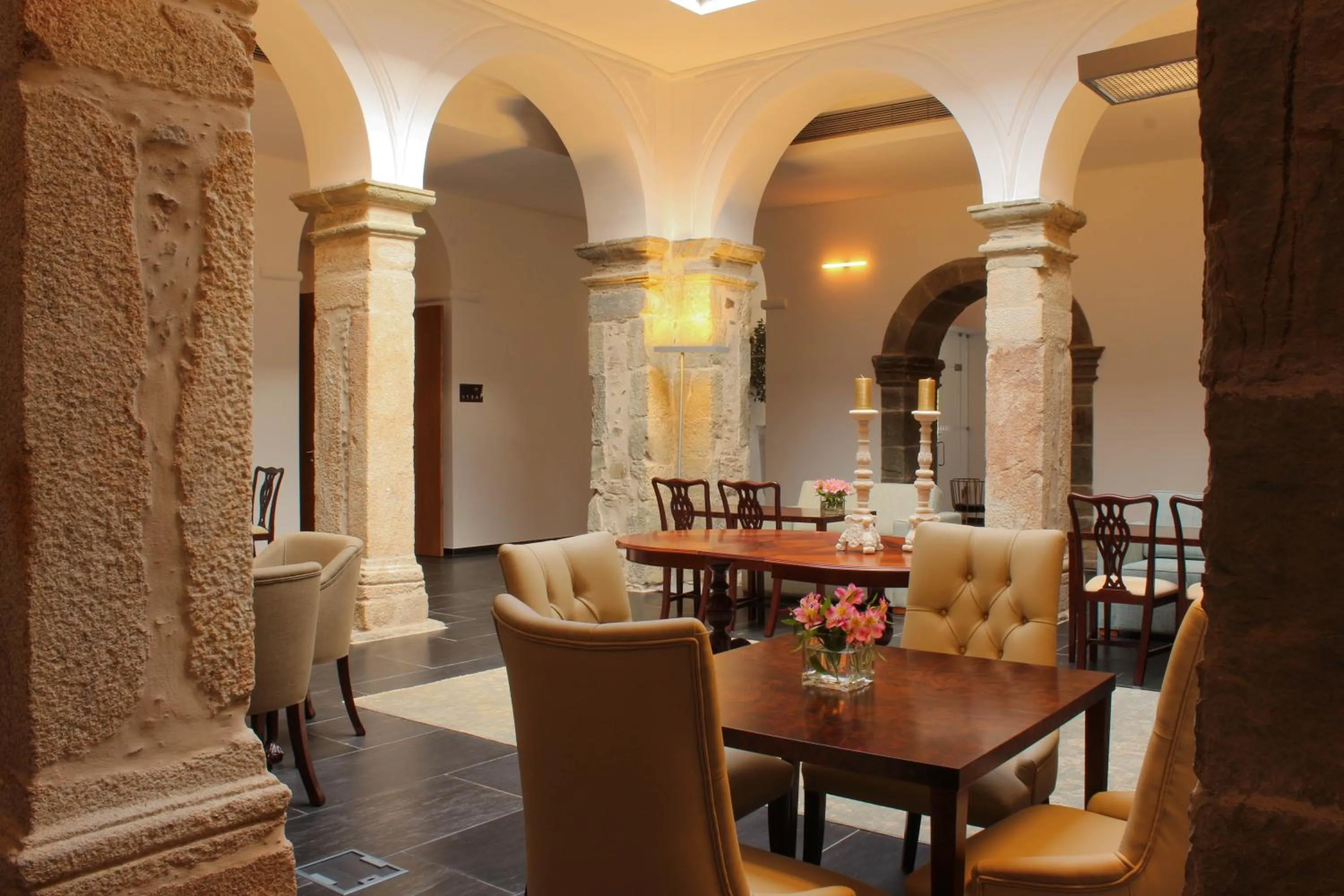 Restaurant/places to eat in Convento Da Serta Hotel