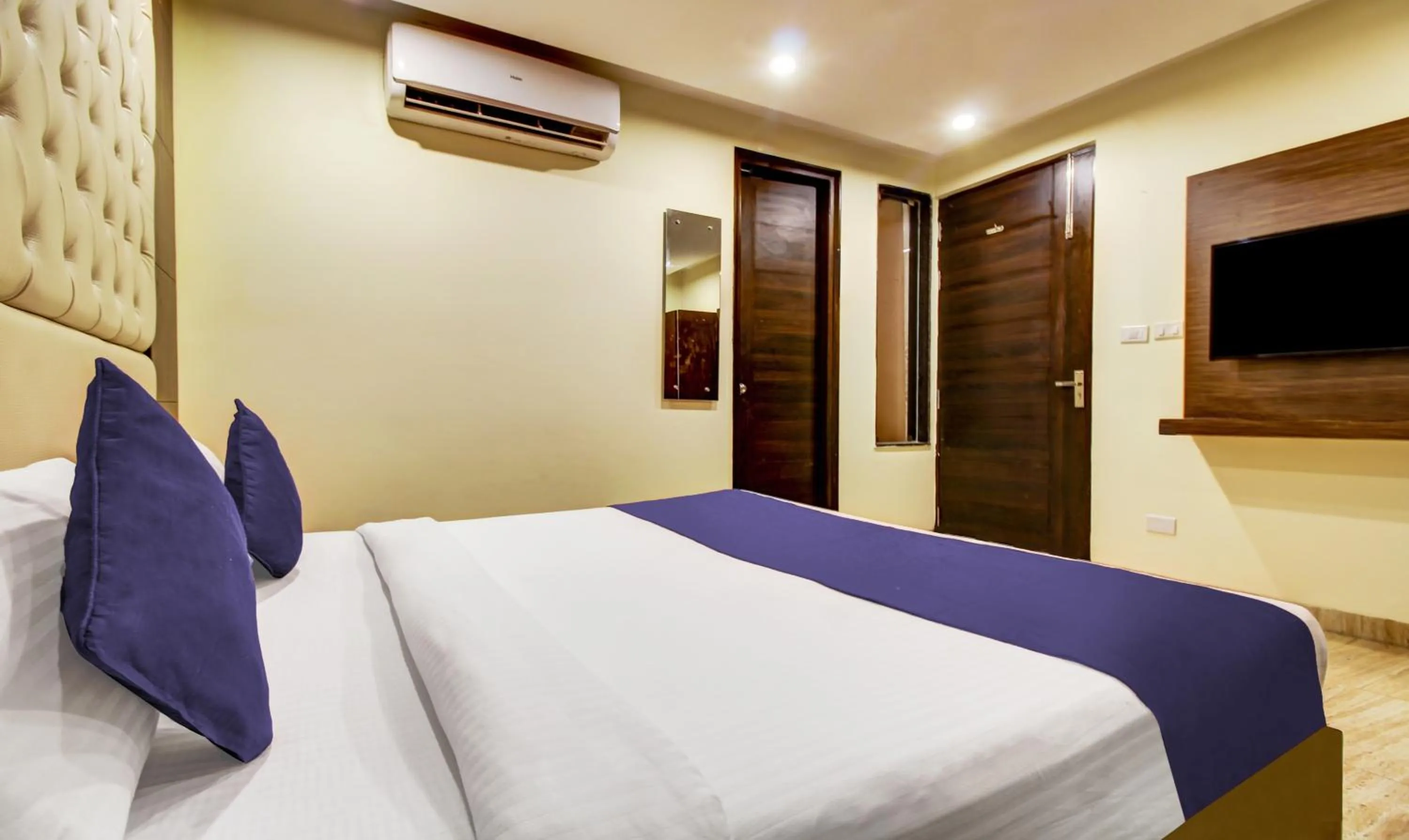 Bedroom in Hotel The Diamond