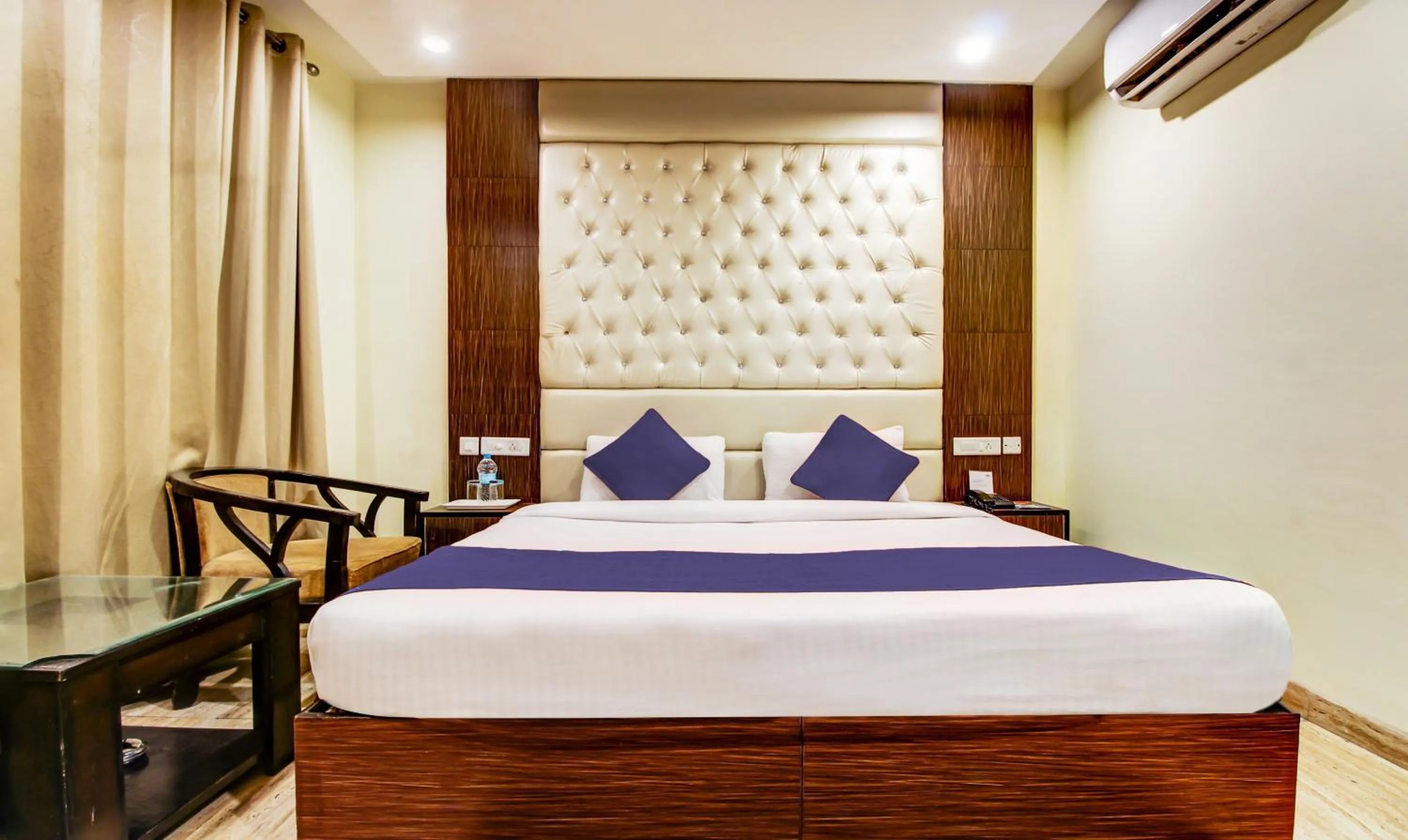 Bed in Hotel The Diamond