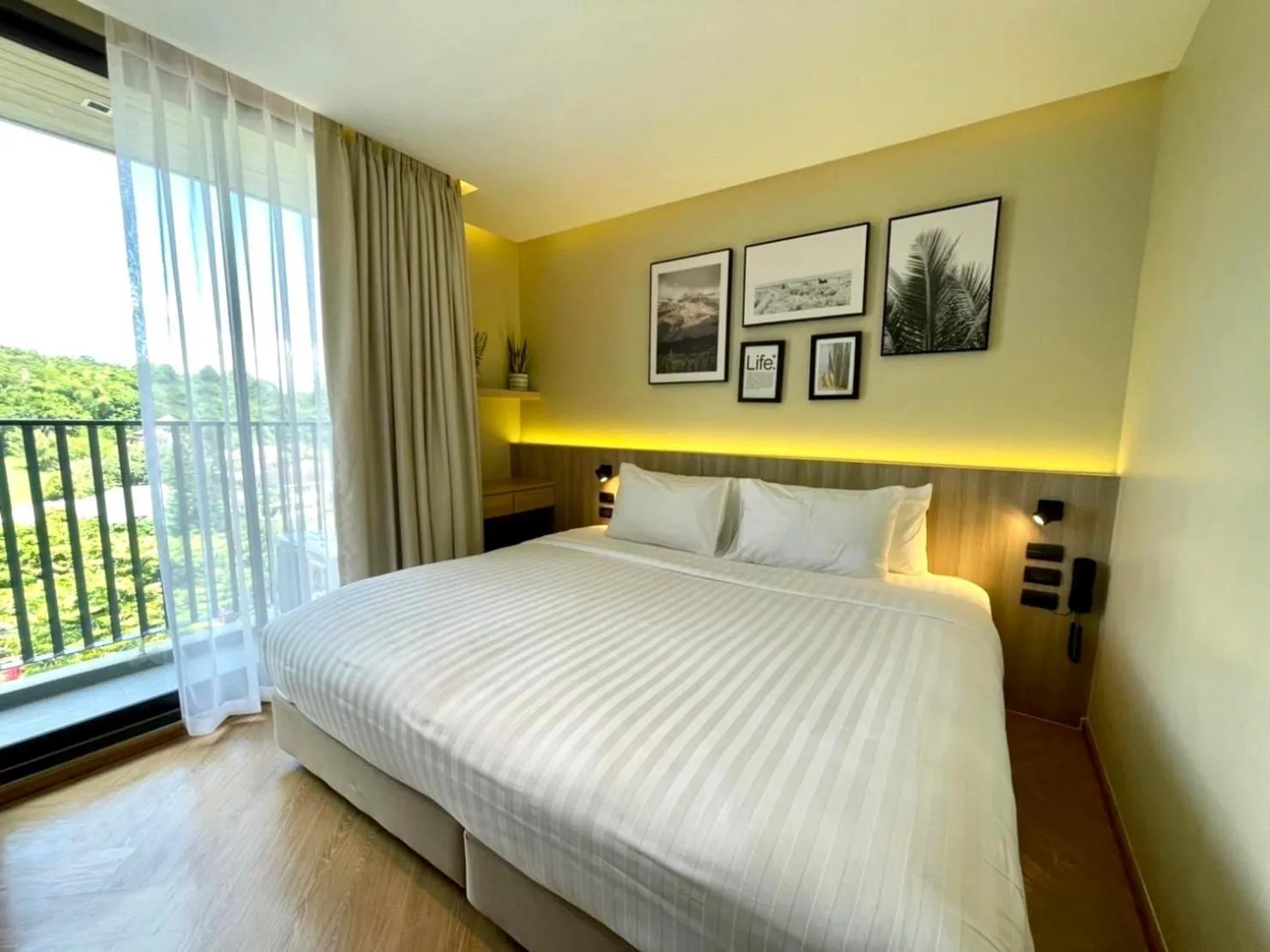 Property building, Bed in M2 Hotel Waterside