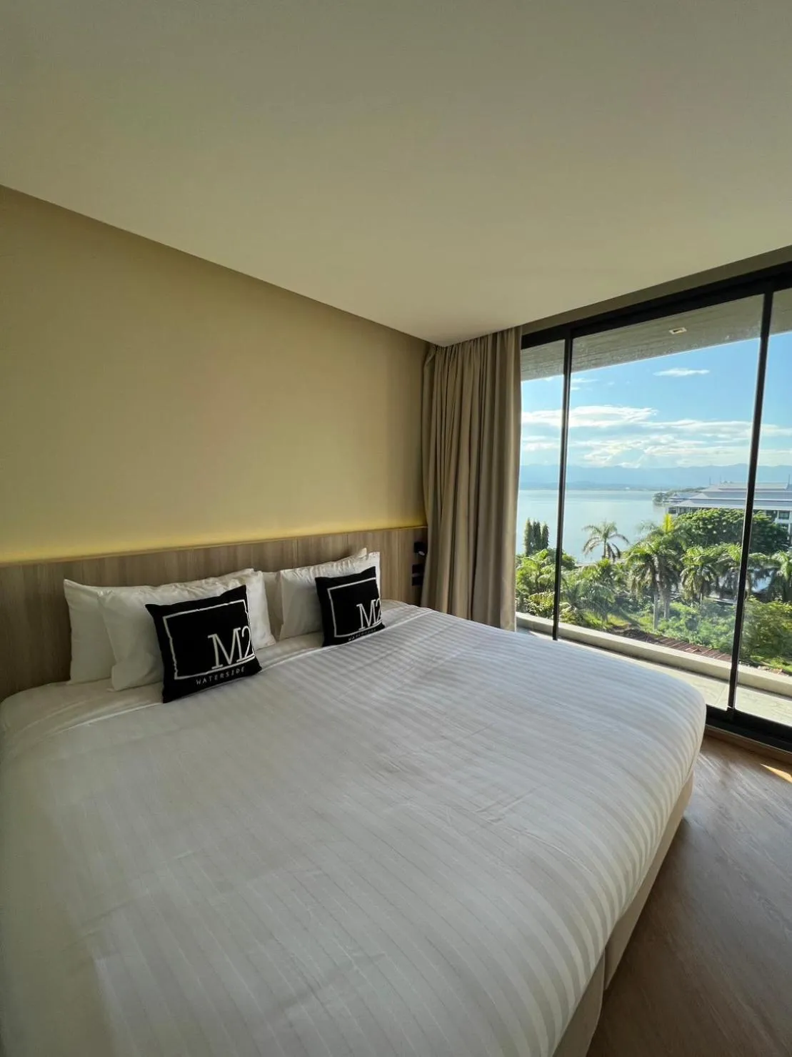 Bed in M2 Hotel Waterside