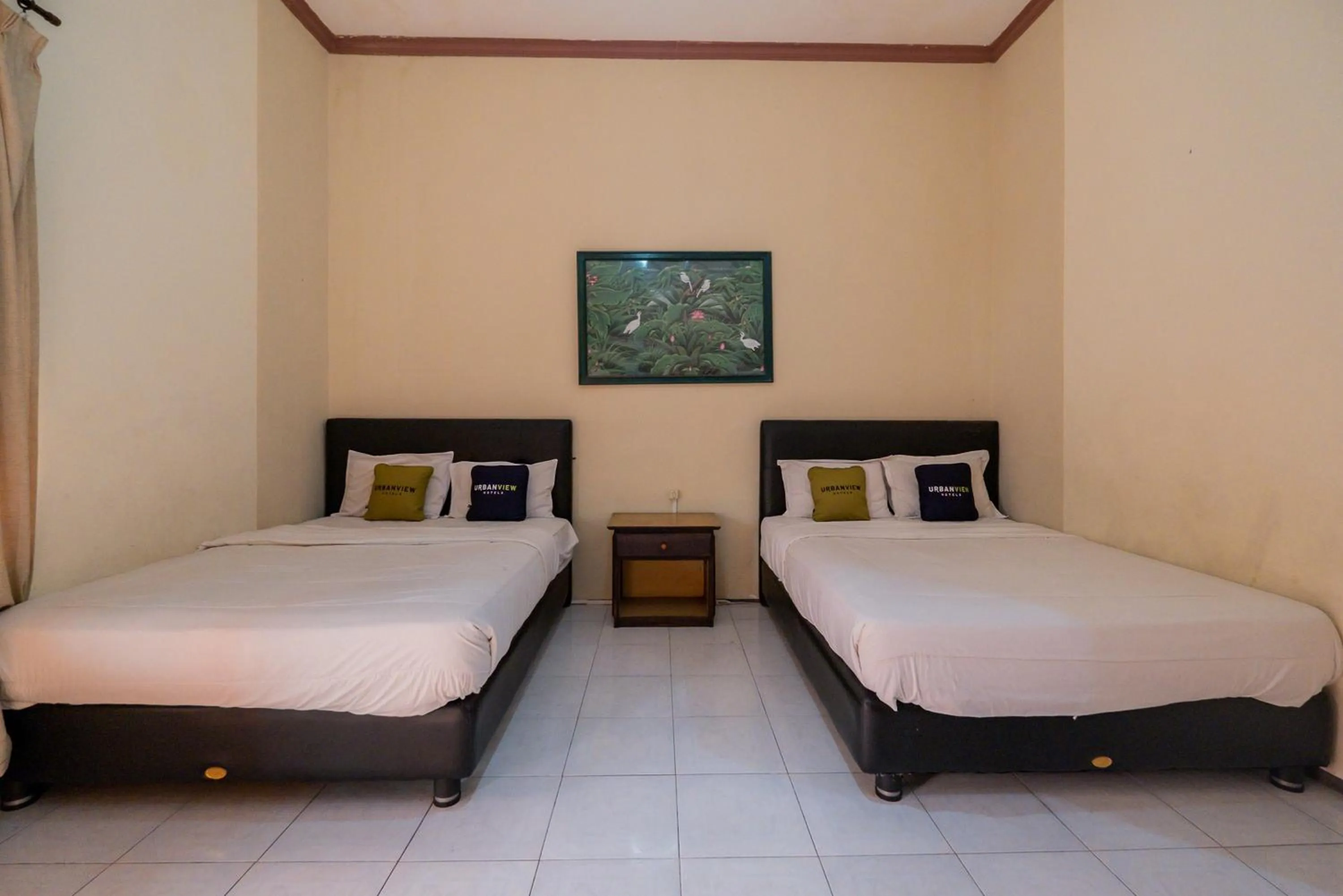 Bed in Palereman Hotel RedPartner near Jatim Park 1