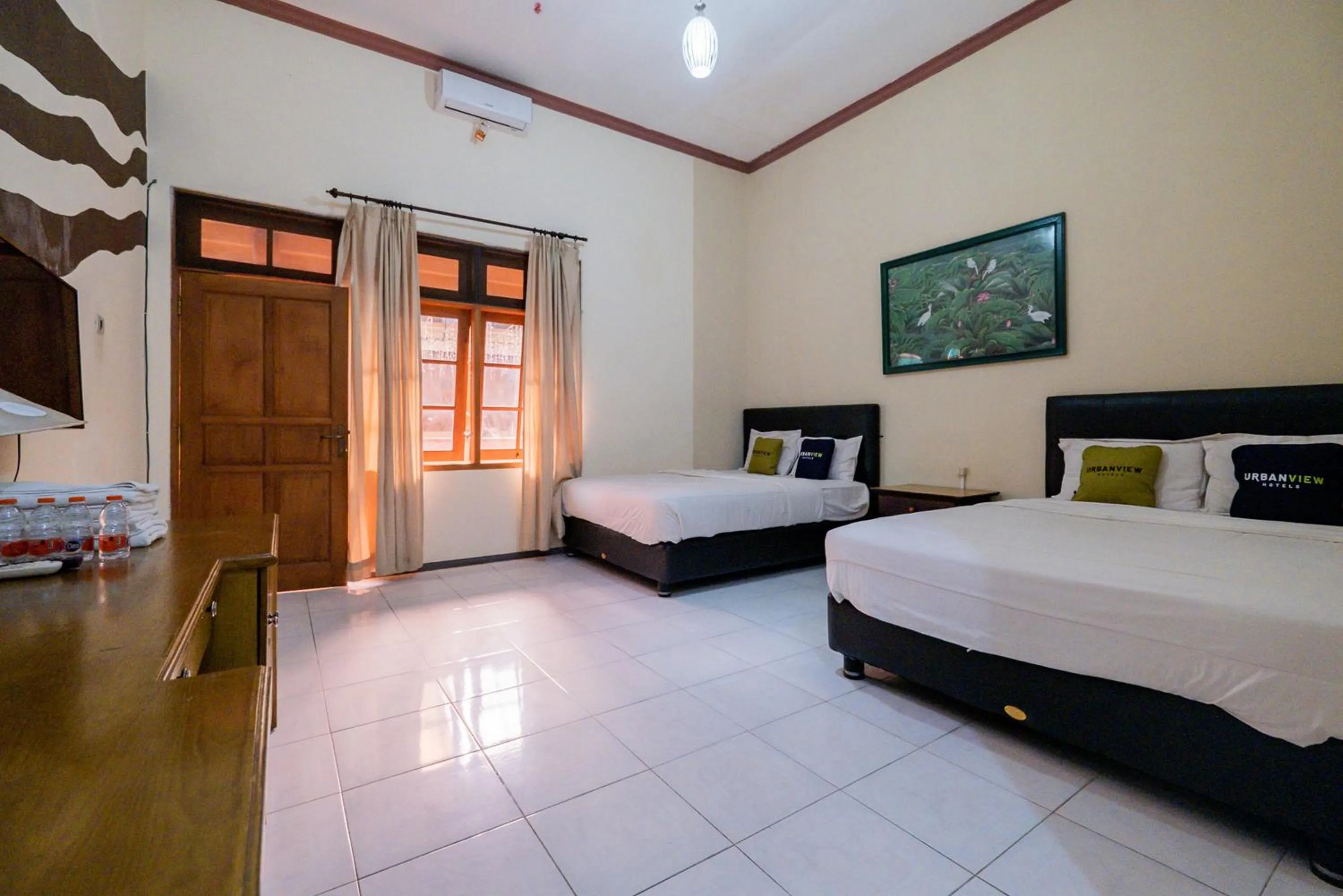 Bed in Palereman Hotel RedPartner near Jatim Park 1